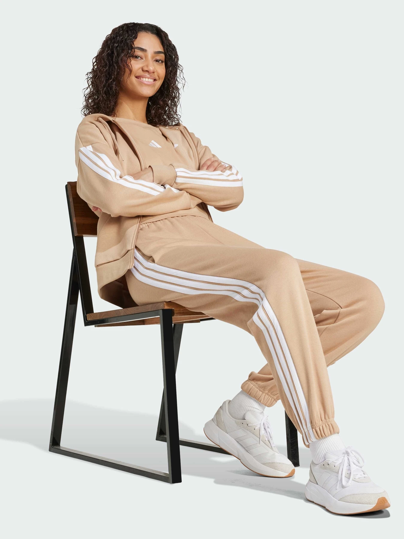 Брюки Adidas Adidas Essentials модель JX7699 Фото