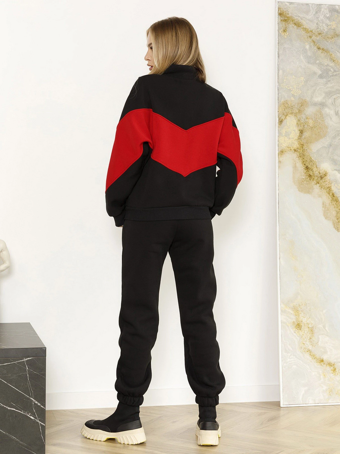 Костюмы ISSA Plus модель 12972_blackred Костюмы ISSA Plus модель 12972_blackred Фото