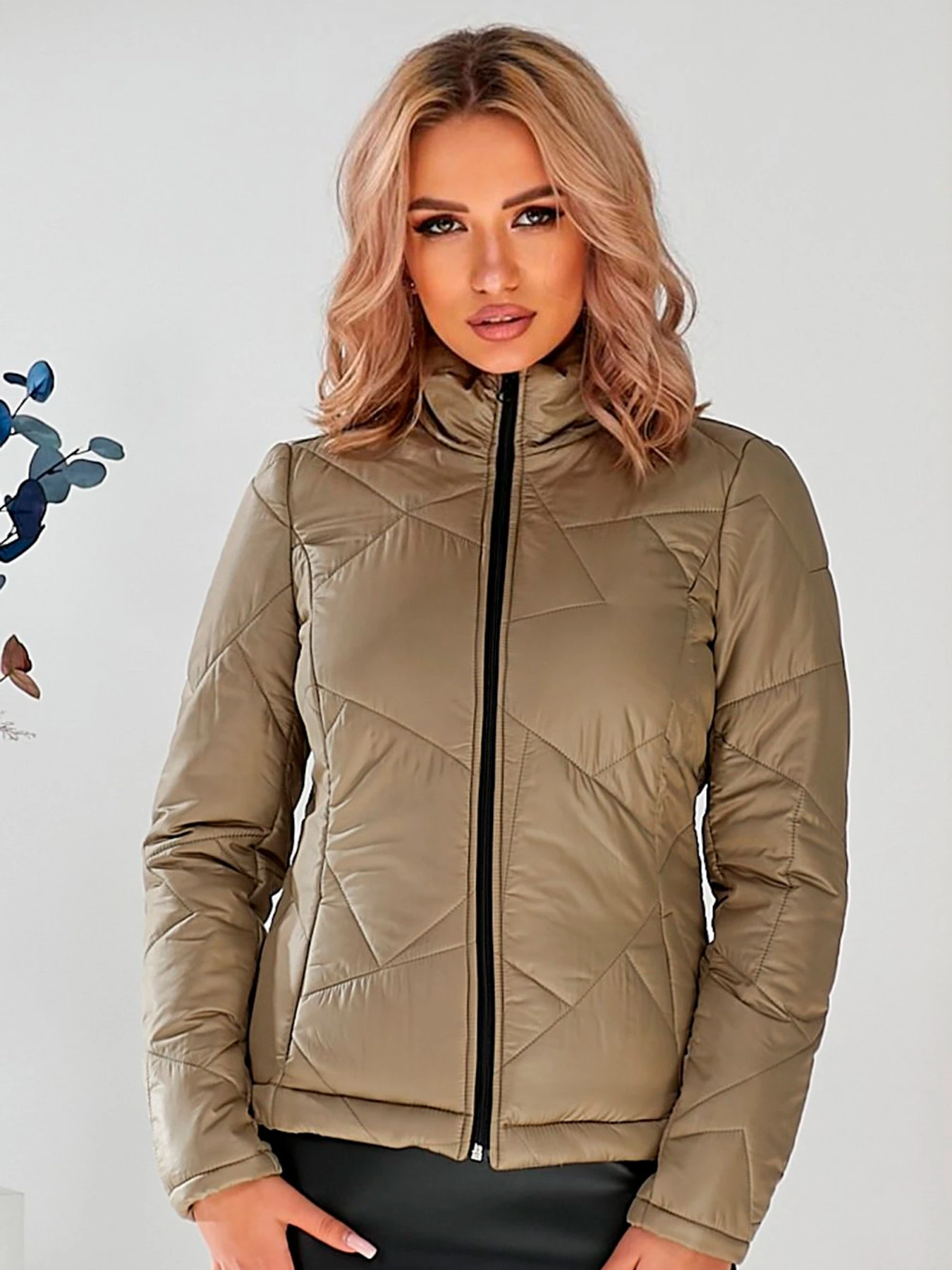 Куртки и дубленки LadyLike модель ll06380047-zelenij Куртки и дубленки LadyLike модель ll06380047-zelenij Фото
