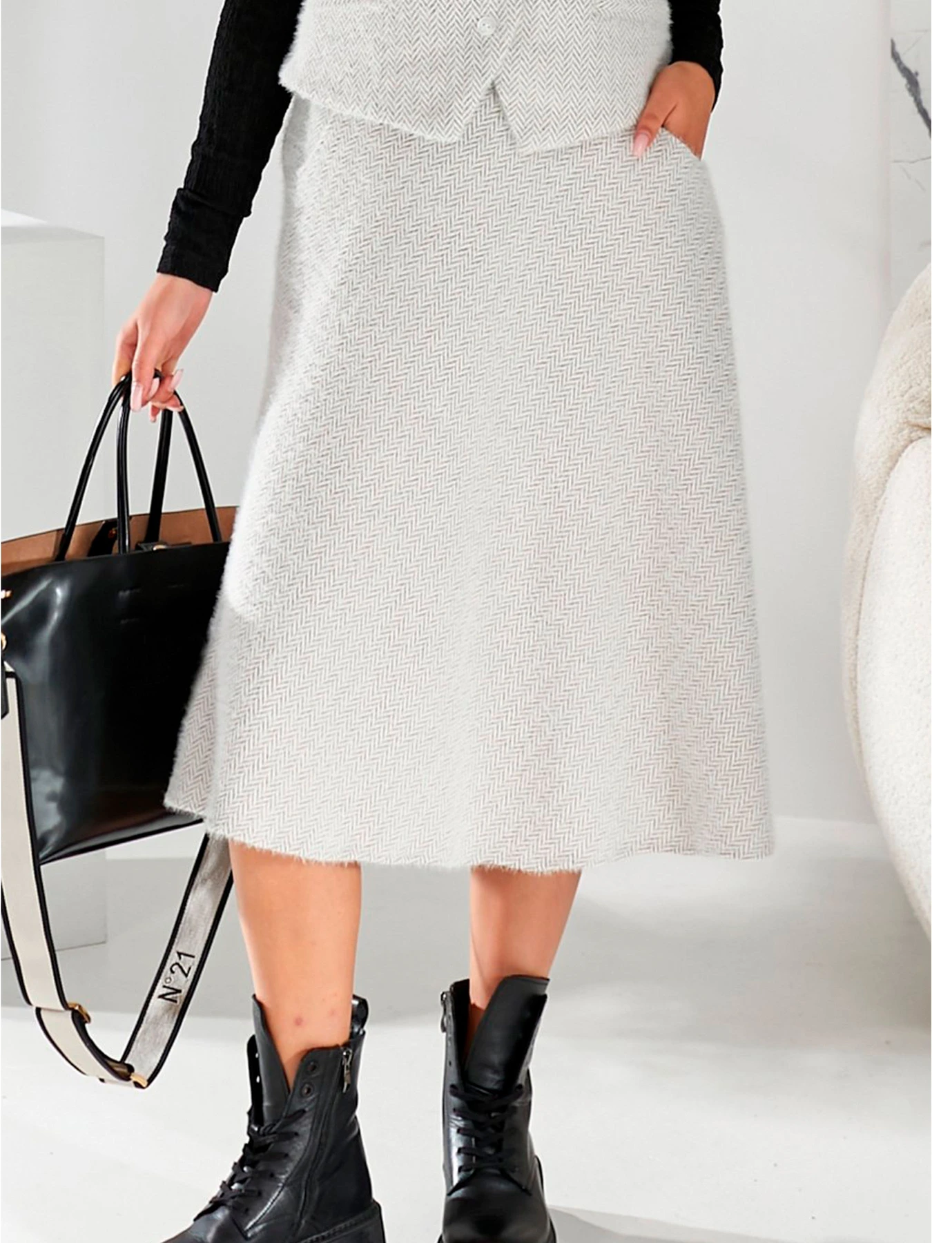 Юбки LadyLike модель ll207564489-bezhevij Юбки LadyLike модель ll207564489-bezhevij Фото