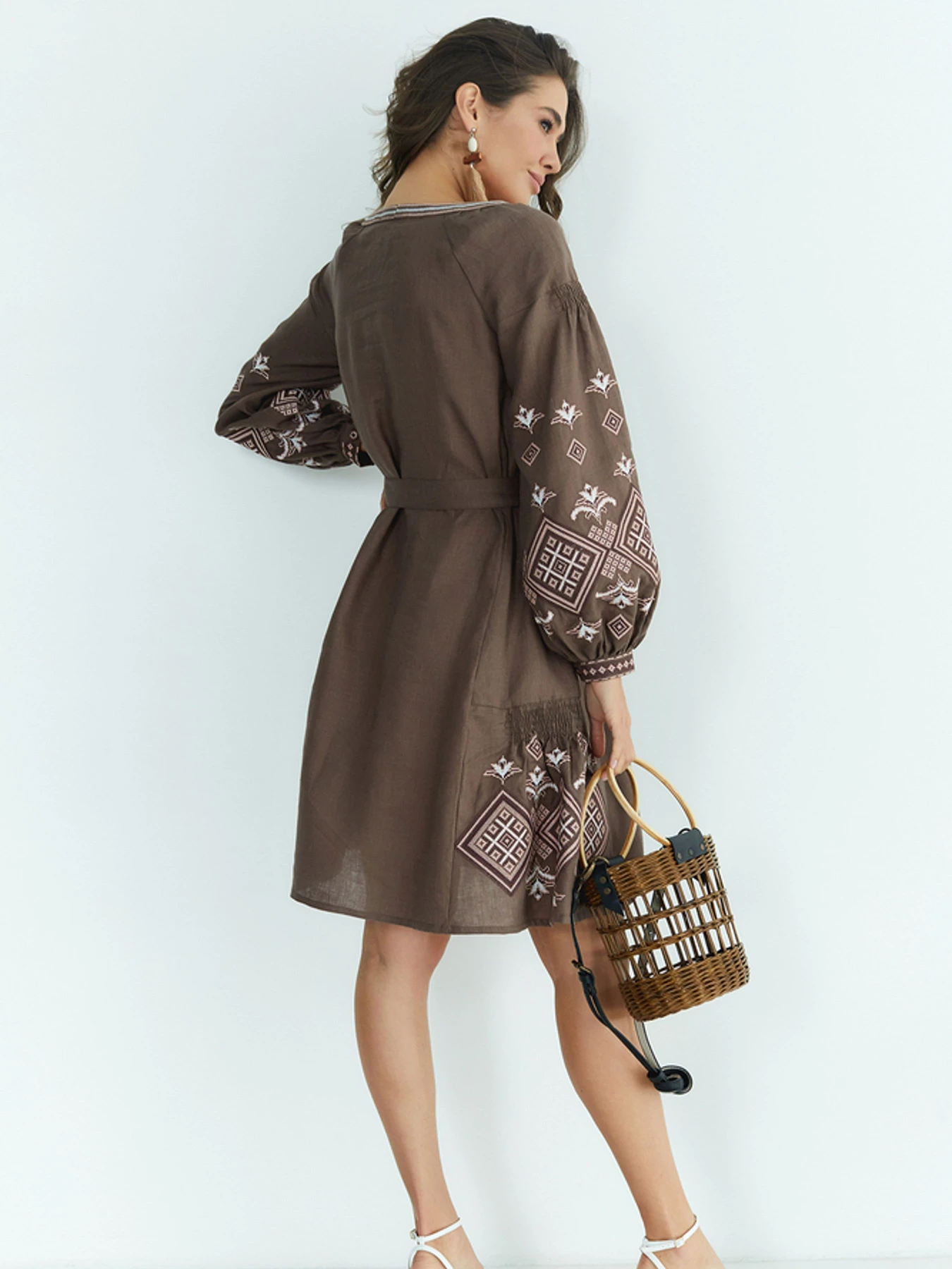 Вышиванки Folk Moda модель fm3025-korichnevij Вышиванки Folk Moda модель fm3025-korichnevij Фото