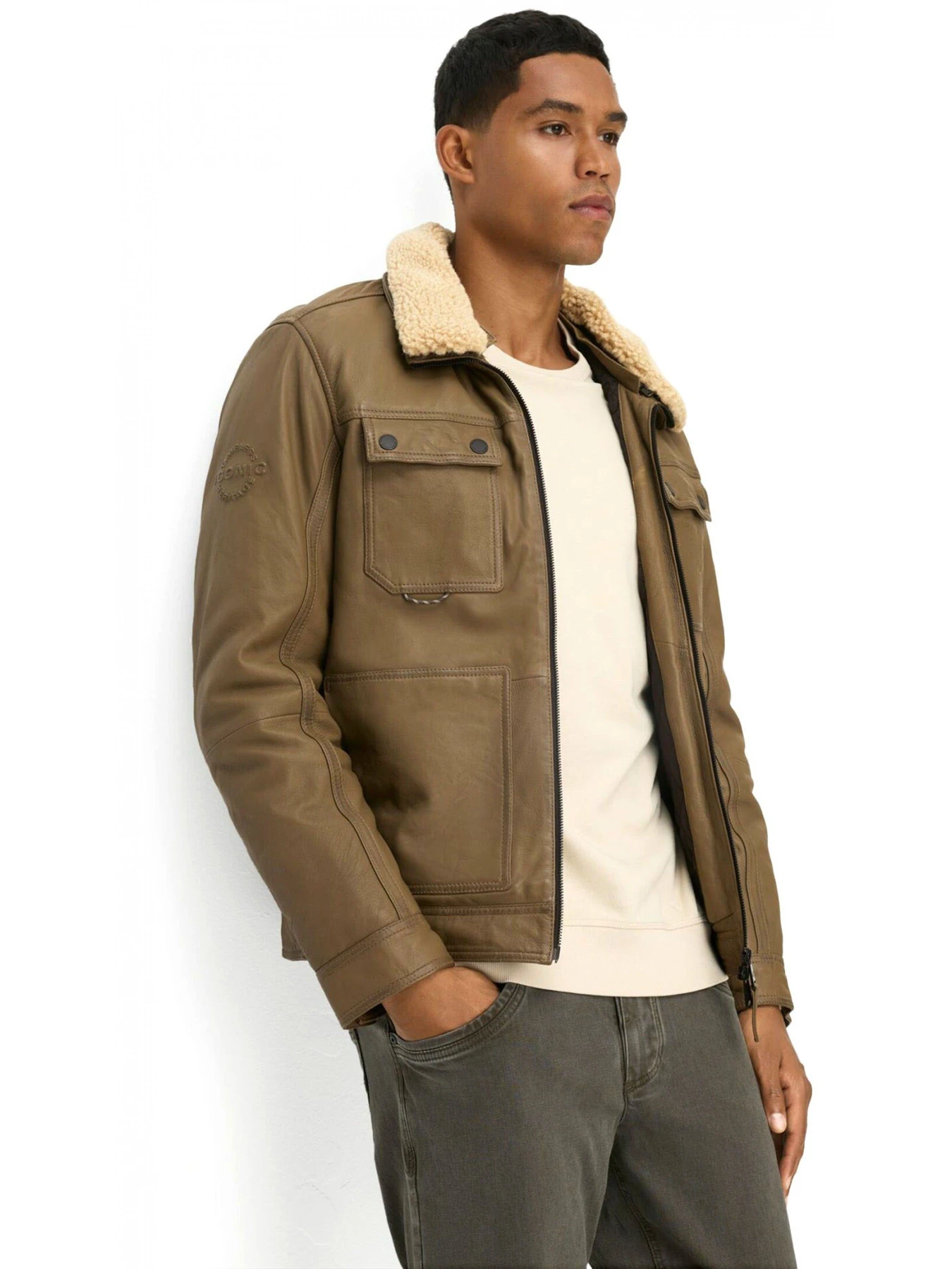 Куртки и дубленки Camel Active Leather fieldjacket модель 431150-6L35-16 Куртки и дубленки Camel Active Leather fieldjacket модель 431150-6L35-16 Фото