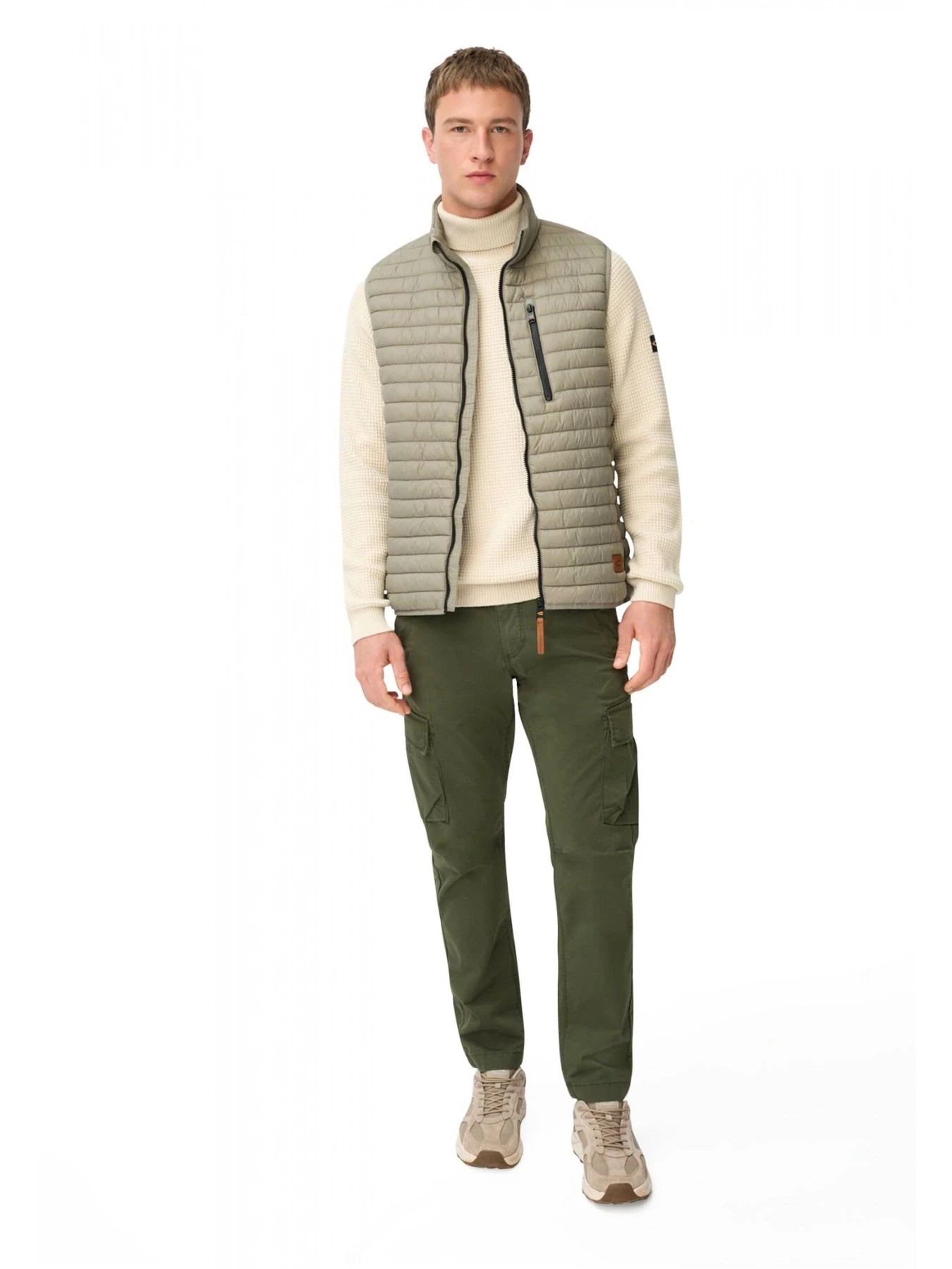 Куртки и дубленки Camel Active Vest quilted los модель 460980-6E52-31 Куртки и дубленки Camel Active Vest quilted los модель 460980-6E52-31 Фото