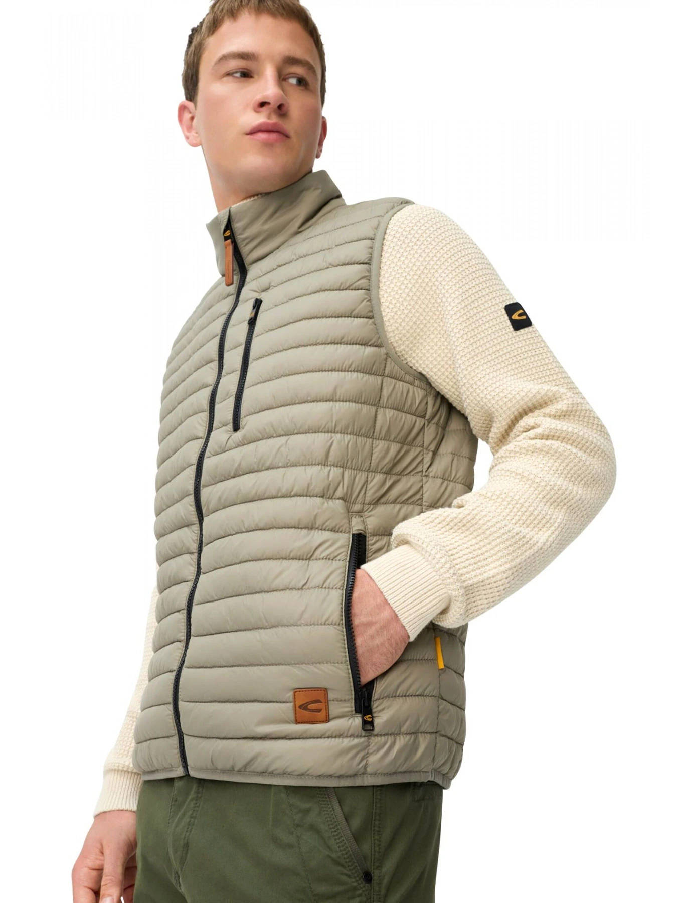 Куртки и дубленки Camel Active Vest quilted los модель 460980-6E52-31 Куртки и дубленки Camel Active Vest quilted los модель 460980-6E52-31 Фото