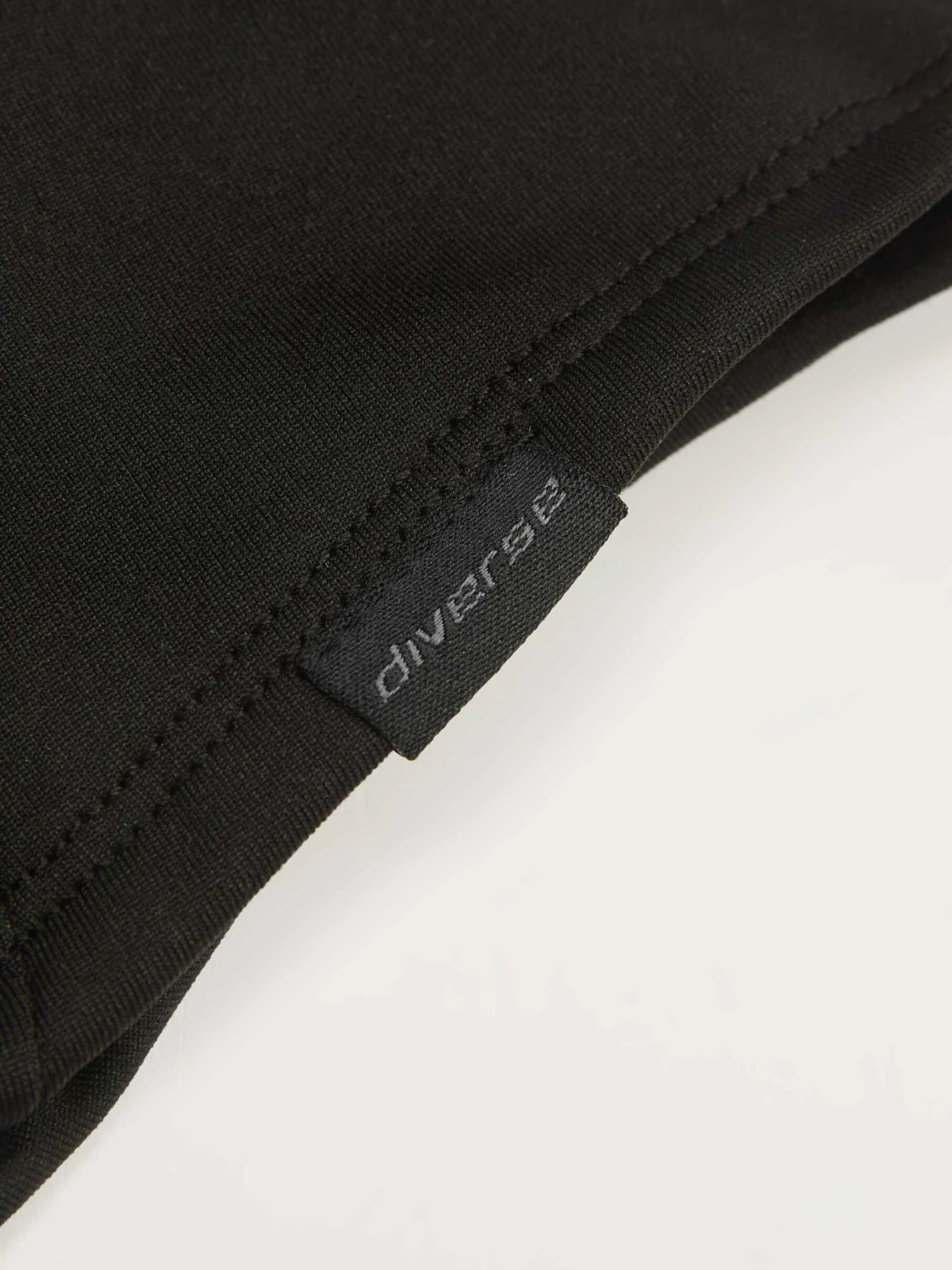 Шарфы и платки DIVERSE Evo Jab модель 10047887 Шарфы и платки DIVERSE Evo Jab модель 10047887 Фото