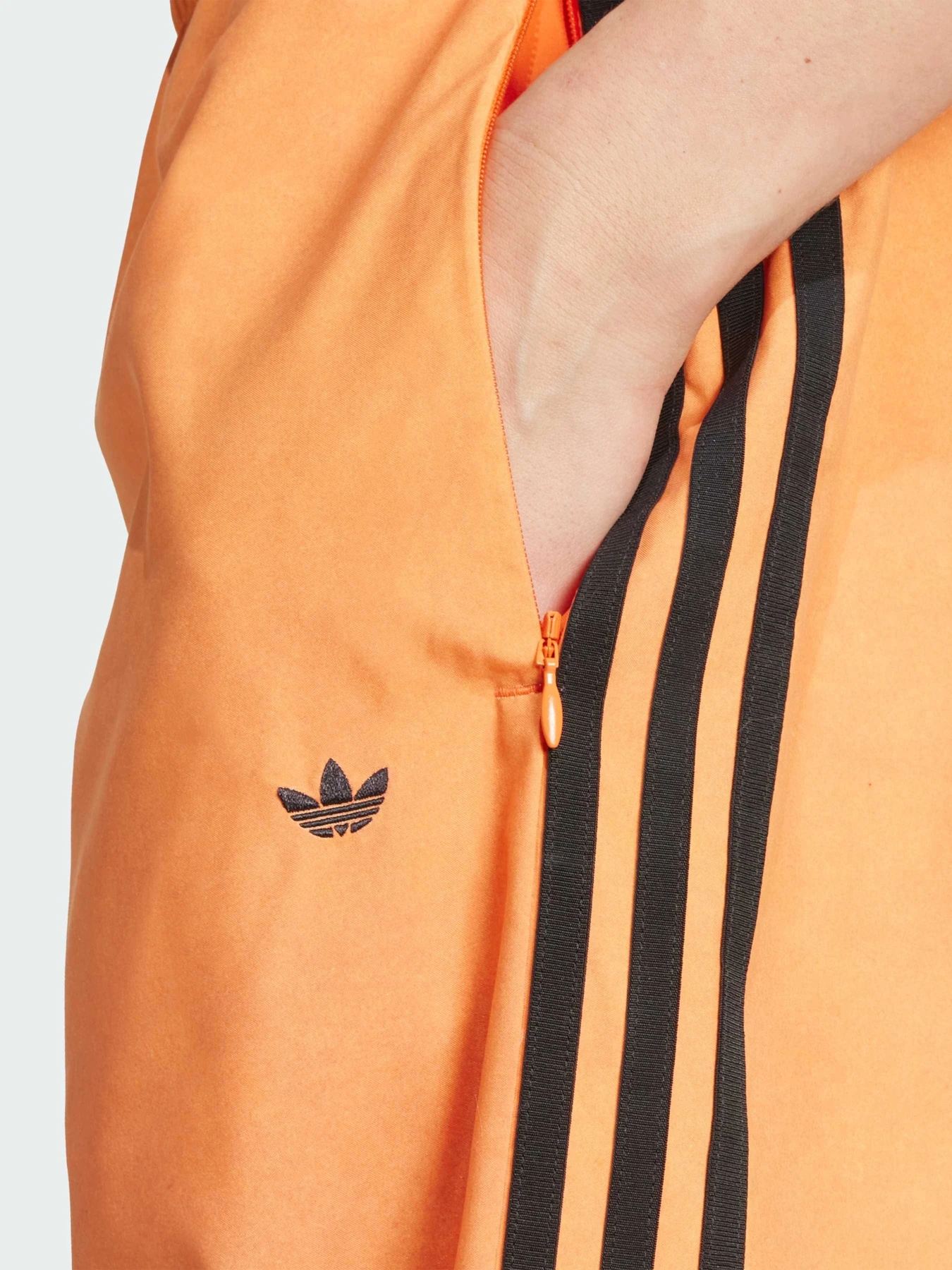 Брюки Adidas модель JW7260 Брюки Adidas модель JW7260 Фото
