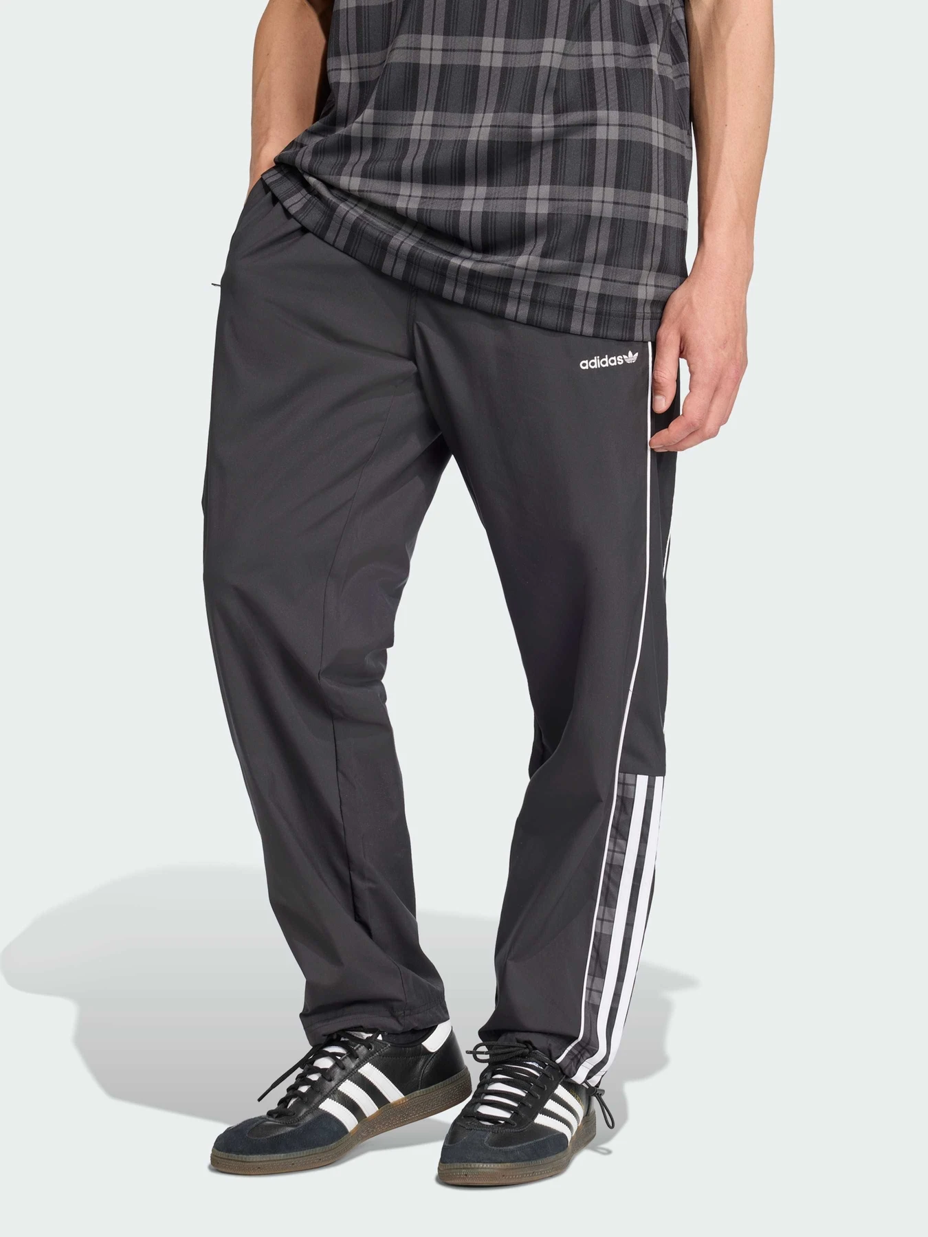 Штани Adidas Graphics модель JV7733 Штани Adidas Graphics модель JV7733 Фото