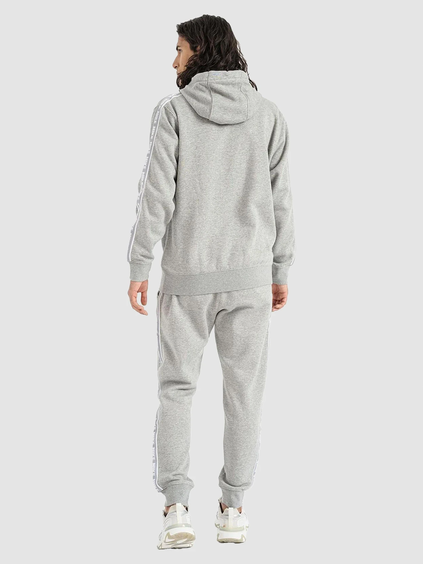 Костюми NIKE Club Fleece Gx Hd Track Suit модель FB7296-063 Костюми NIKE Club Fleece Gx Hd Track Suit модель FB7296-063 Фото
