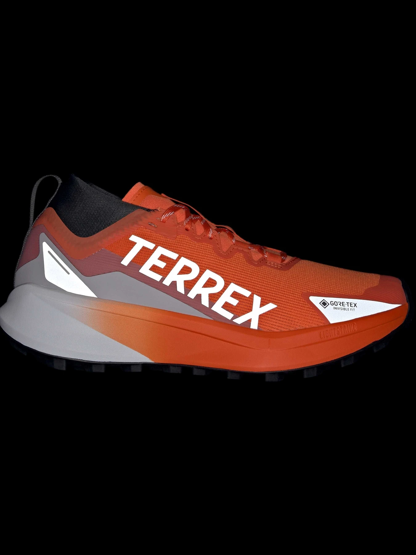Кросівки Adidas модель JR5241 Кросівки Adidas модель JR5241 Фото