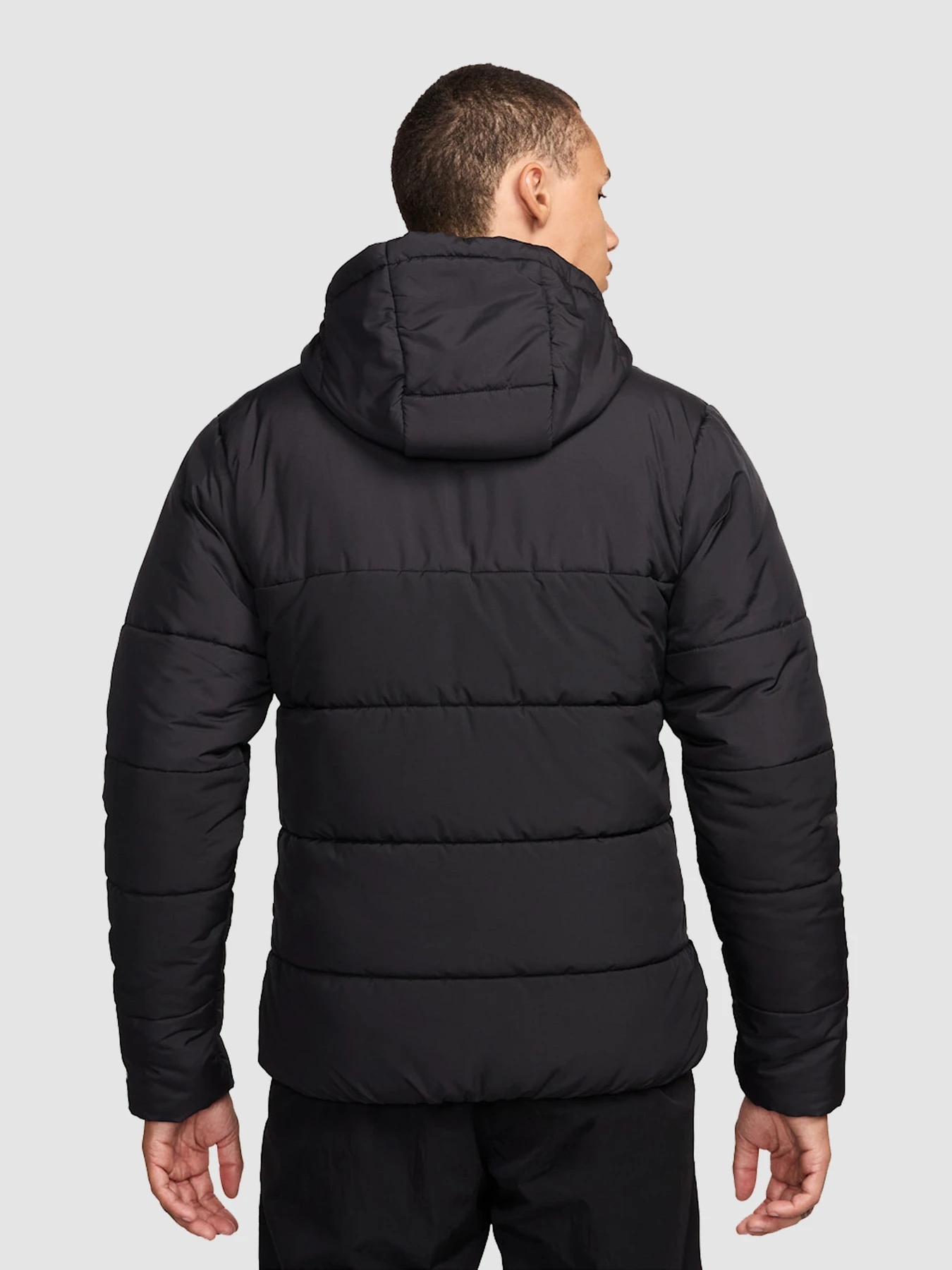 Куртки та дублянки NIKE Sportswear Synthetic-Fill модель HF6825-010 Куртки та дублянки NIKE Sportswear Synthetic-Fill модель HF6825-010 Фото