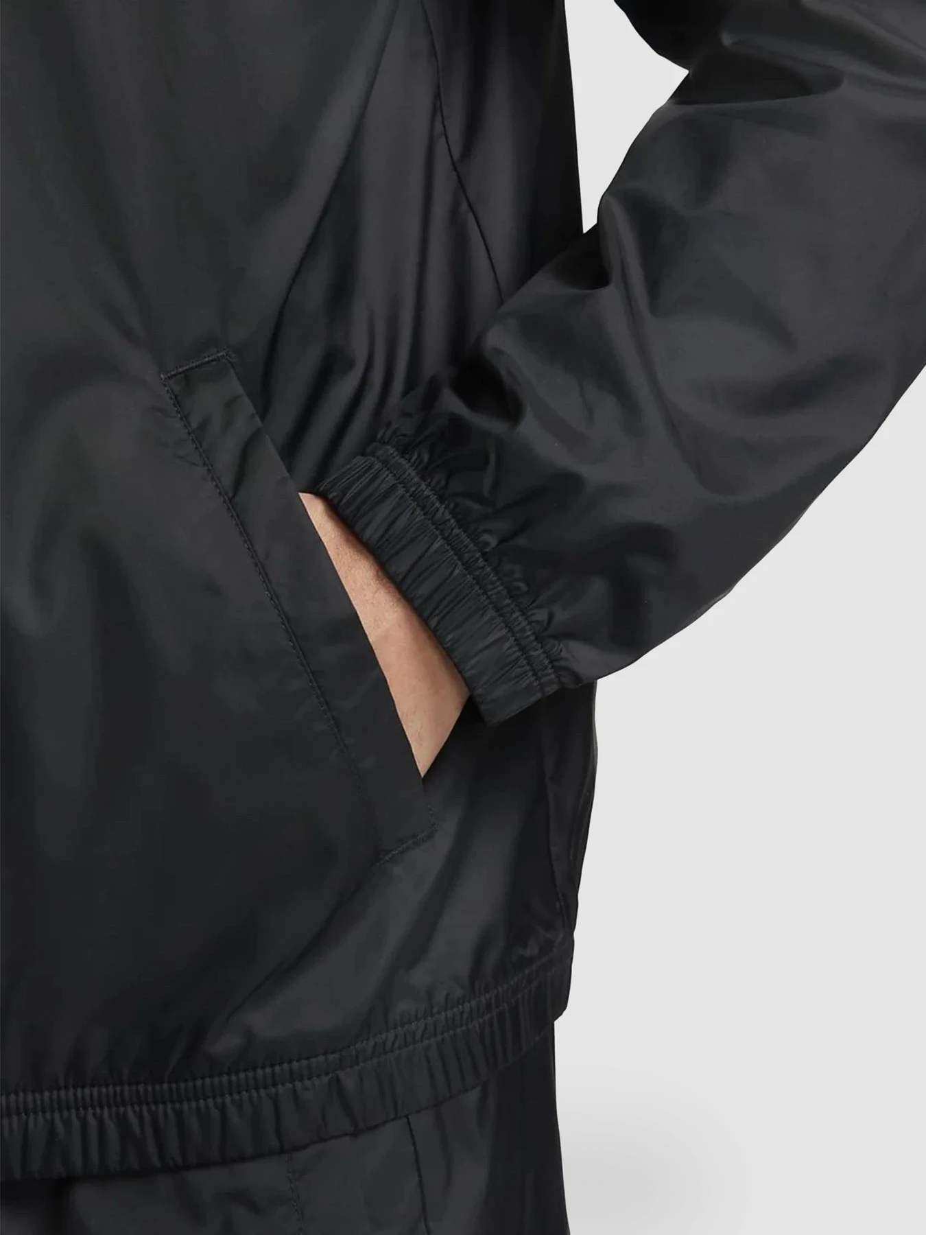 Костюми NIKE M Nk Club Lnd Wvn Trk Suit модель DR3337-010 Костюми NIKE M Nk Club Lnd Wvn Trk Suit модель DR3337-010 Фото