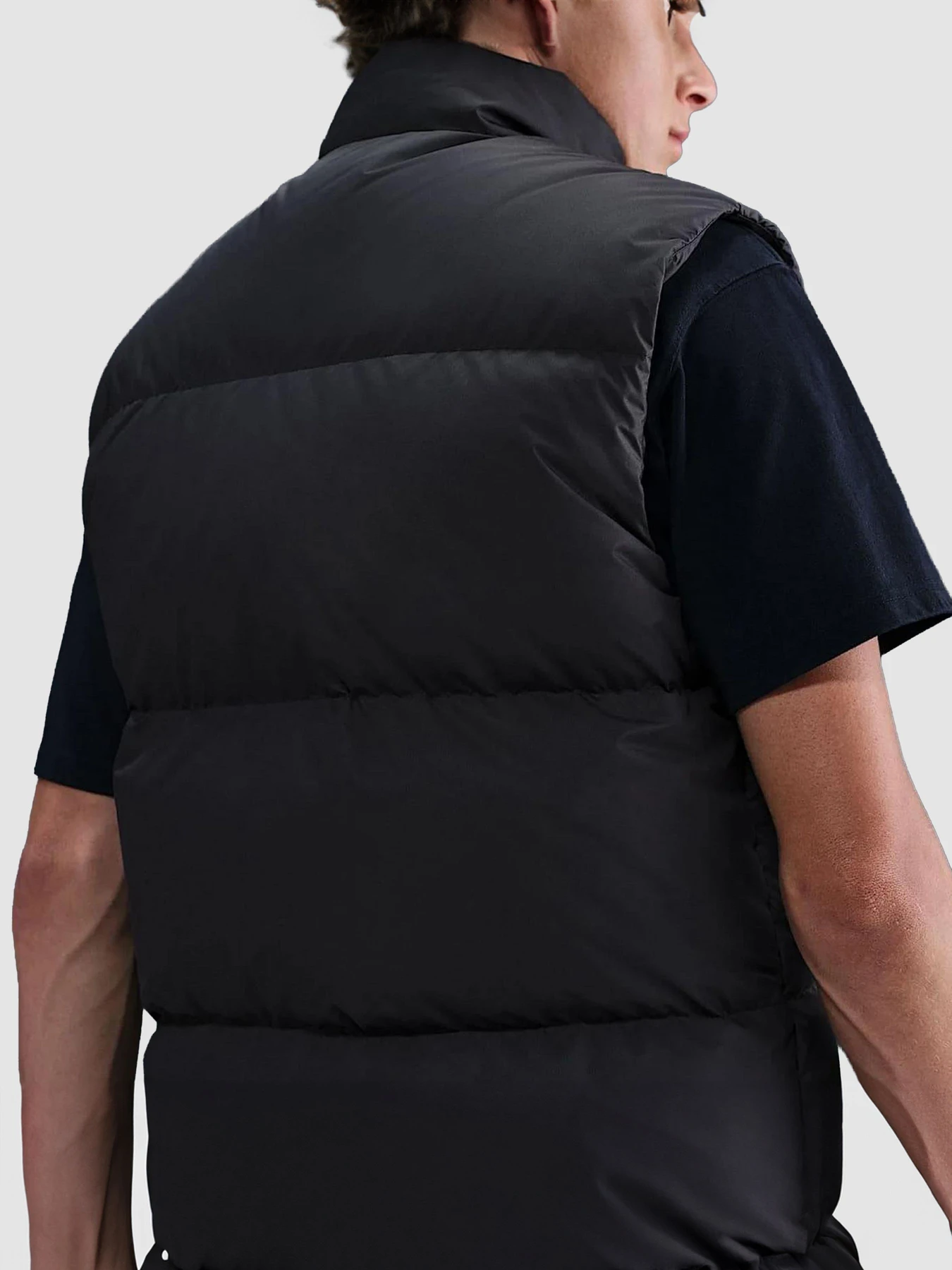 Куртки и дубленки NIKE Club Puffer Black модель IB2977-010 Куртки и дубленки NIKE Club Puffer Black модель IB2977-010 Фото