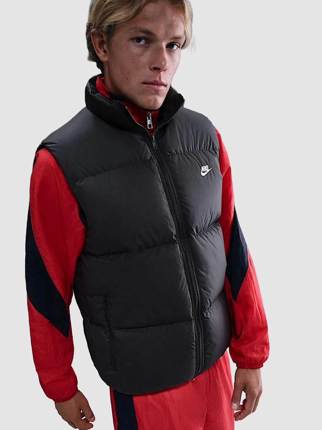 Куртки и дубленки NIKE Club Puffer Black модель IB2977-010 Куртки и дубленки NIKE Club Puffer Black модель IB2977-010 Фото