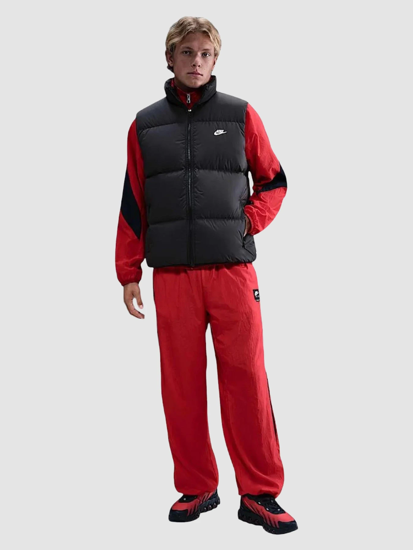 Куртки и дубленки NIKE Club Puffer Black модель IB2977-010 Куртки и дубленки NIKE Club Puffer Black модель IB2977-010 Фото