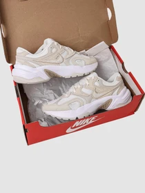 Кросівки NIKE Wmns Al8 модель FJ3794-100 Фото