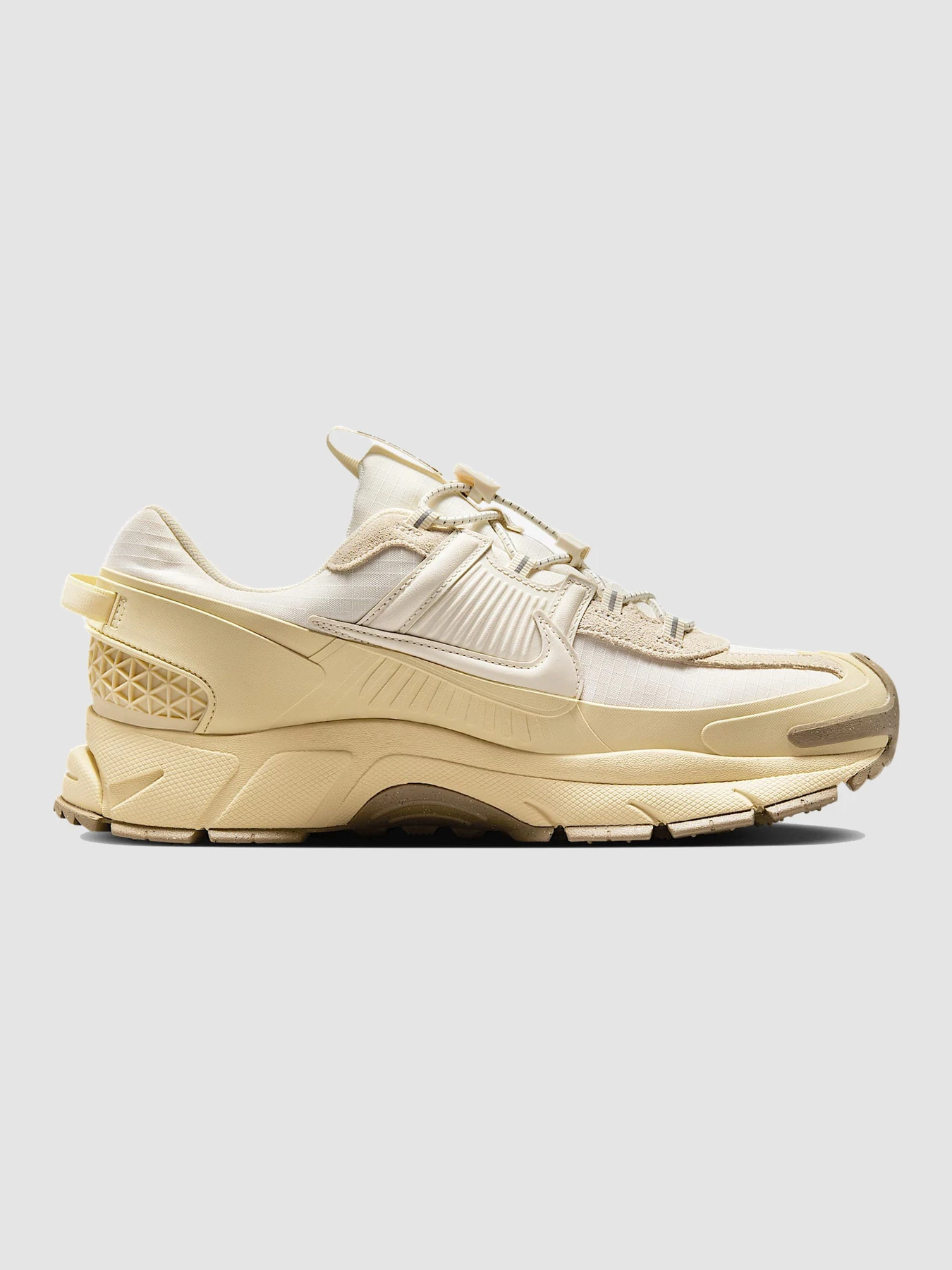 Кроссовки NIKE Zoom Vomero Roam модель FV2295-101 Кроссовки NIKE Zoom Vomero Roam модель FV2295-101 Фото