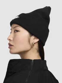 Шапки та кепки NIKE U Nk Peak Beanie Tc Fut модель HF0186-010 Фото