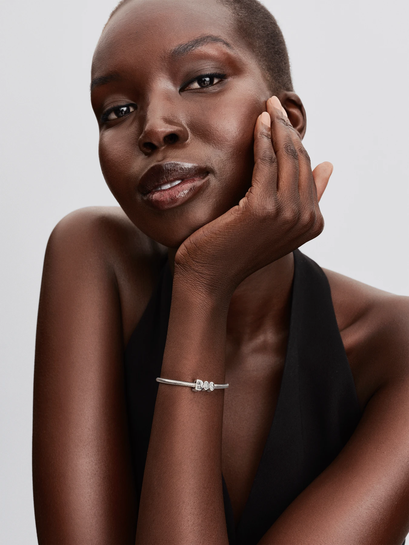 Класичні PANDORA модель 794060C01 Класичні PANDORA модель 794060C01 Фото