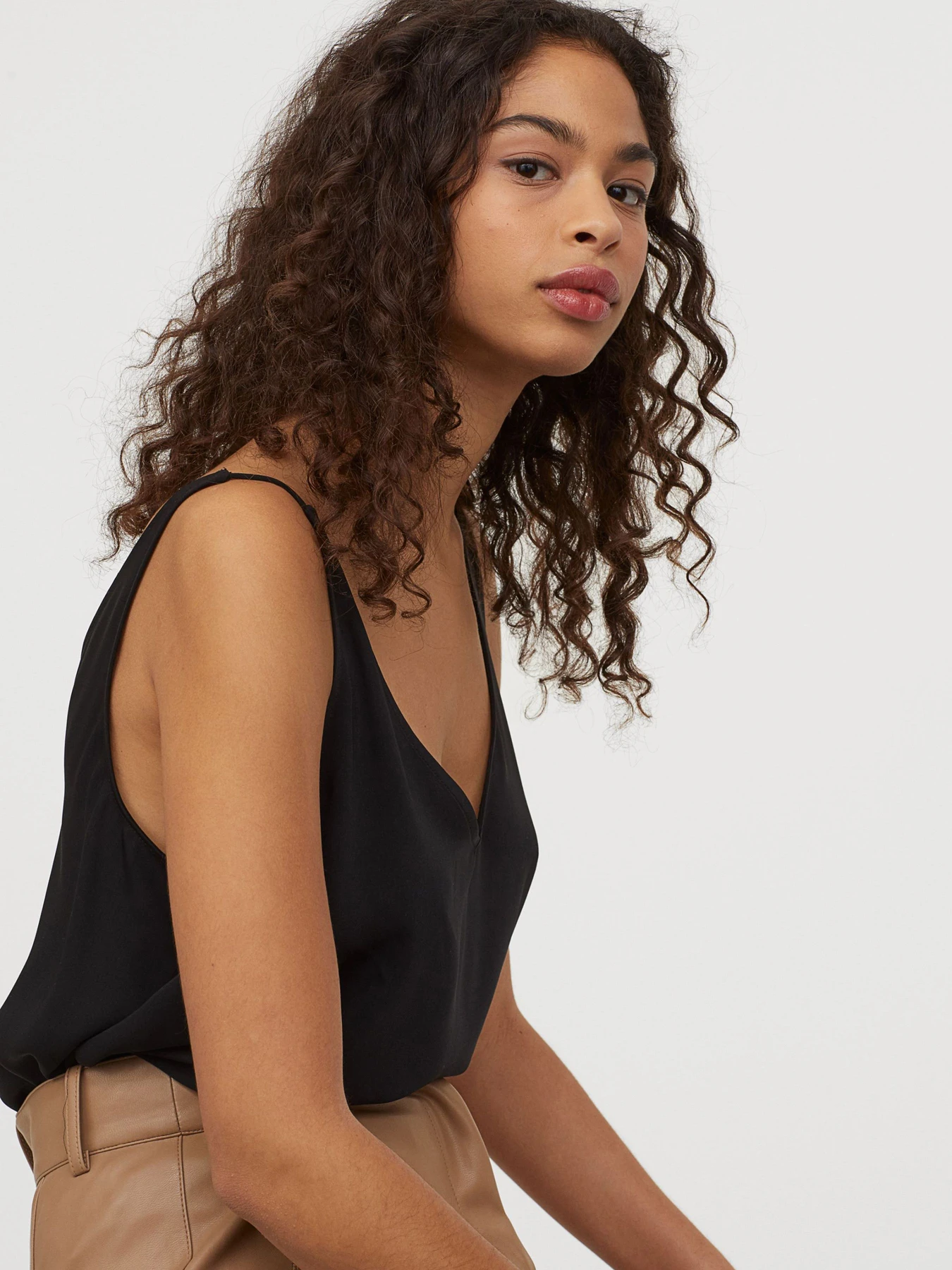 Футболки і поло H&M модель 8317771wer_Черный Фото