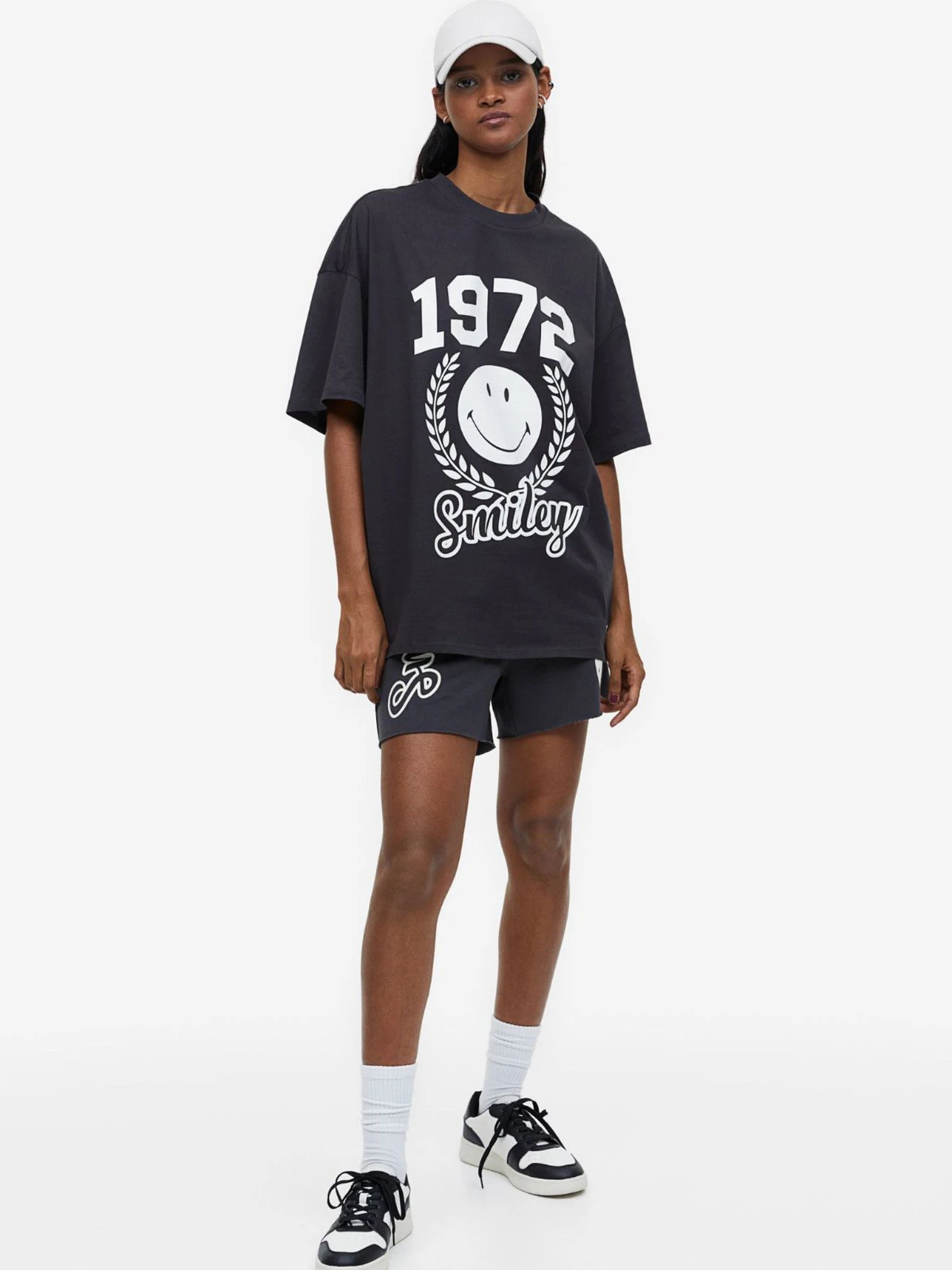 Футболки и поло H&M модель 1129527wer_Графитовый Фото