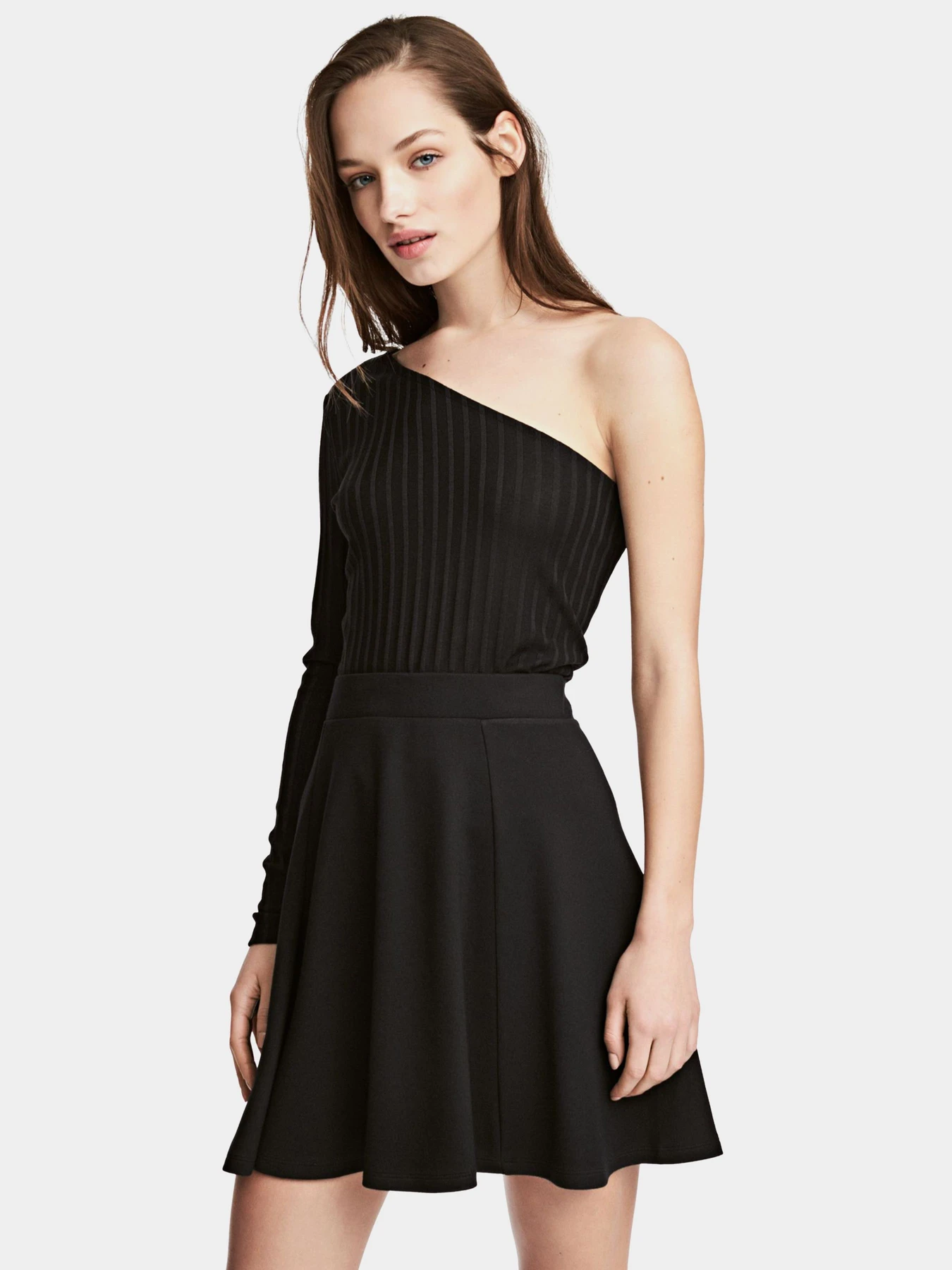 Худі та світшоти H&M модель 4746645RP21_черный Фото