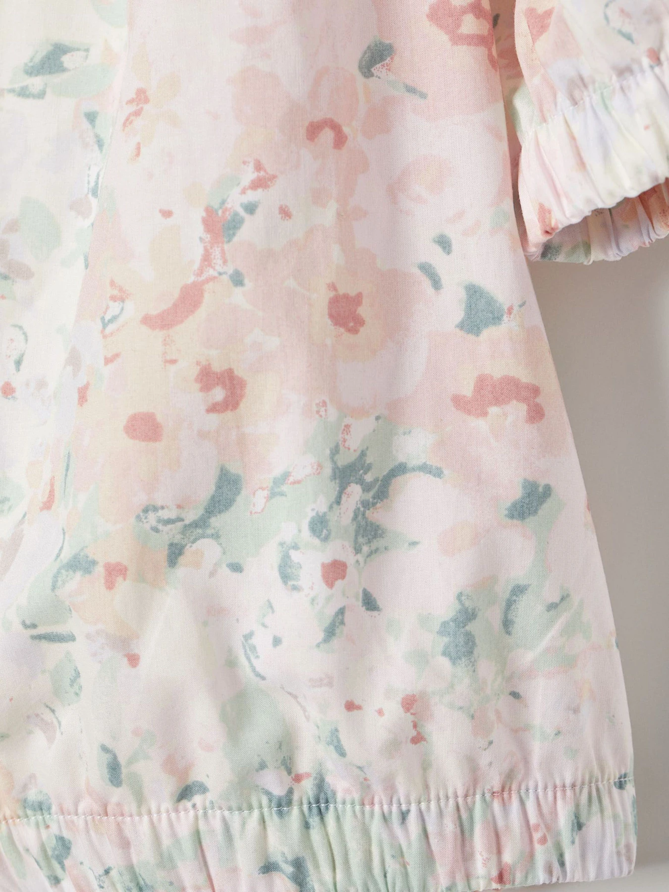 Футболки и поло H&M модель 8502441sm_пудрово-зеленый цветы Фото