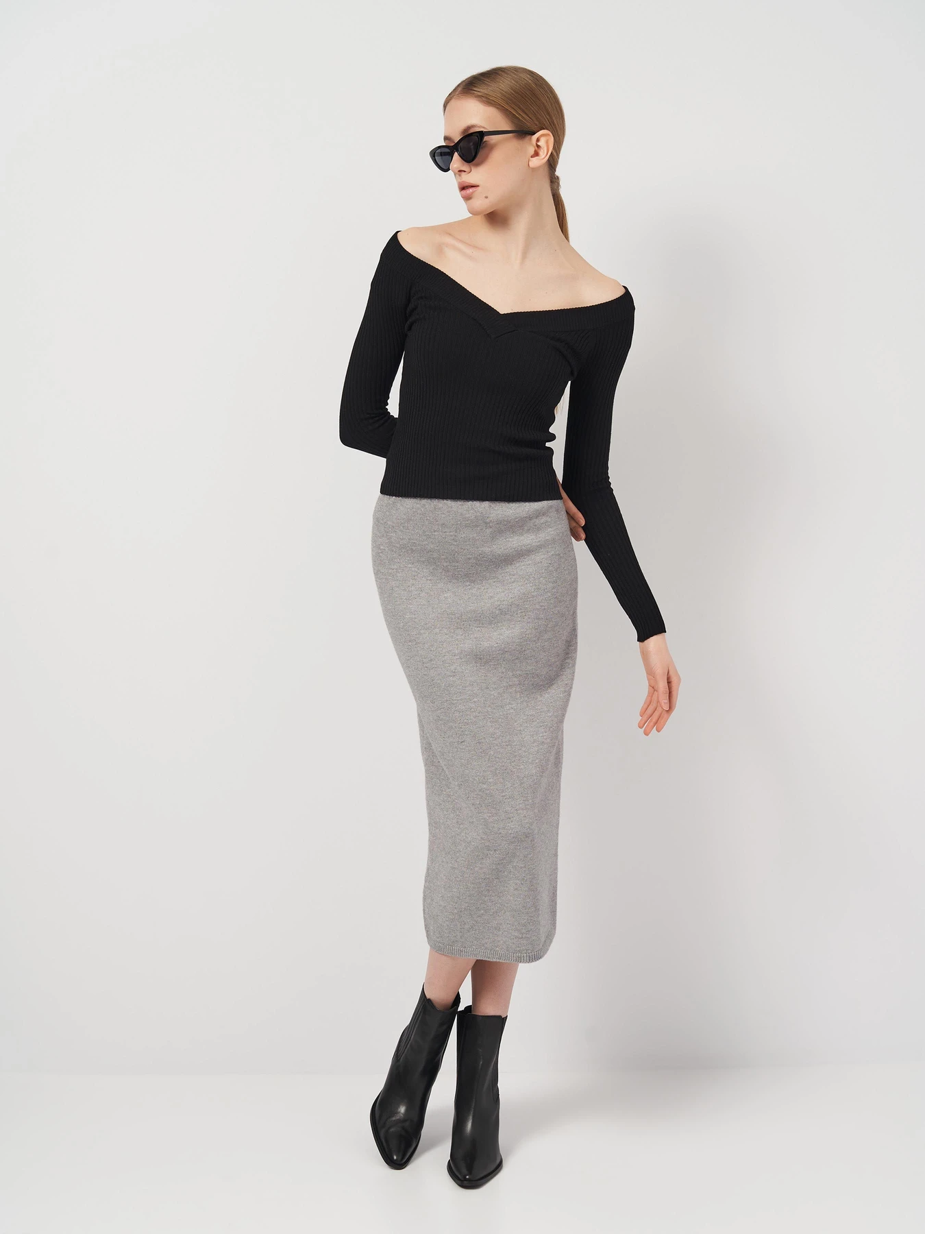 Худі та світшоти H&M модель 1002040arl_Черный Фото