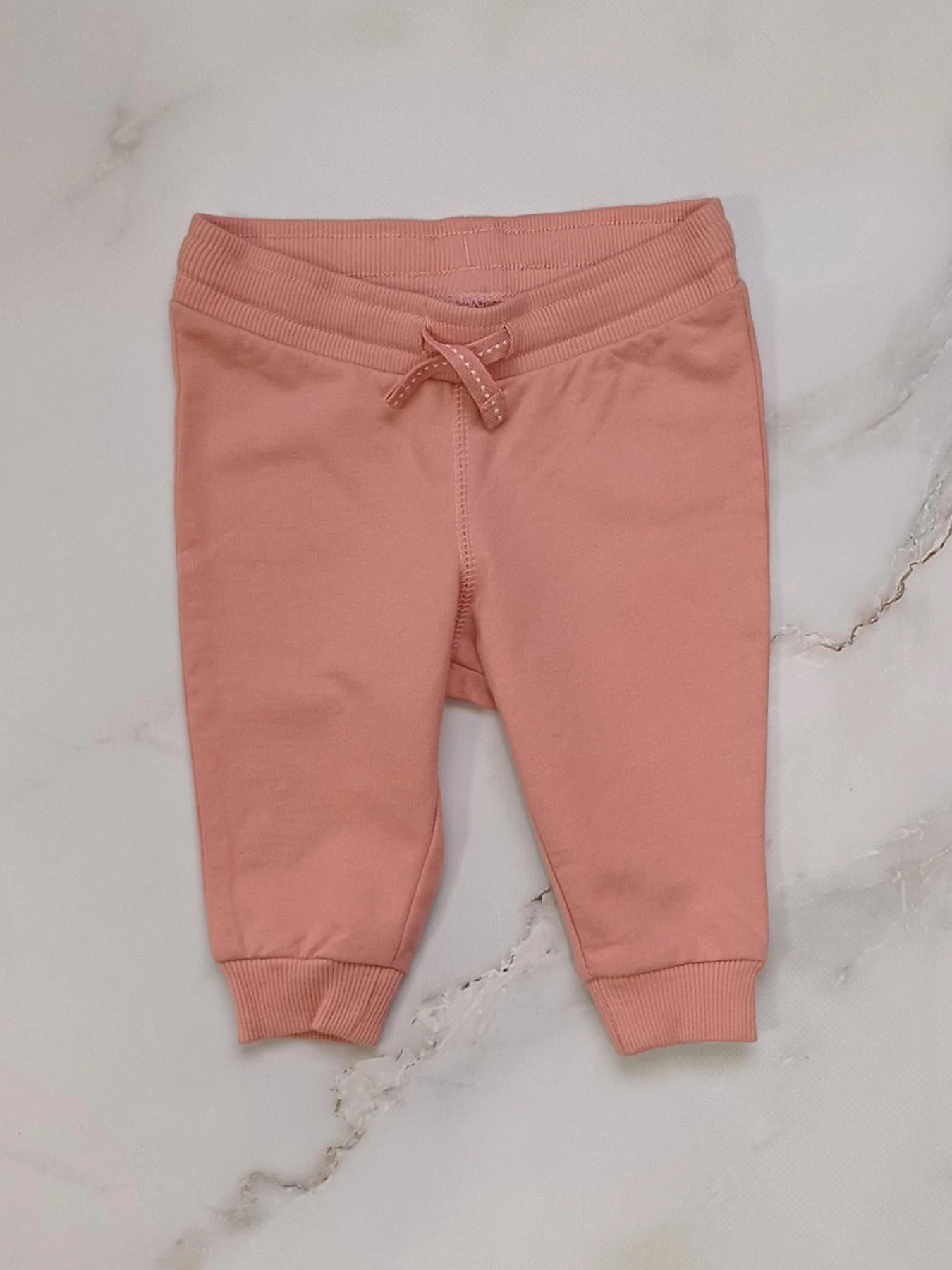 Брюки H&M модель 5941778kwer_Пудровый Фото