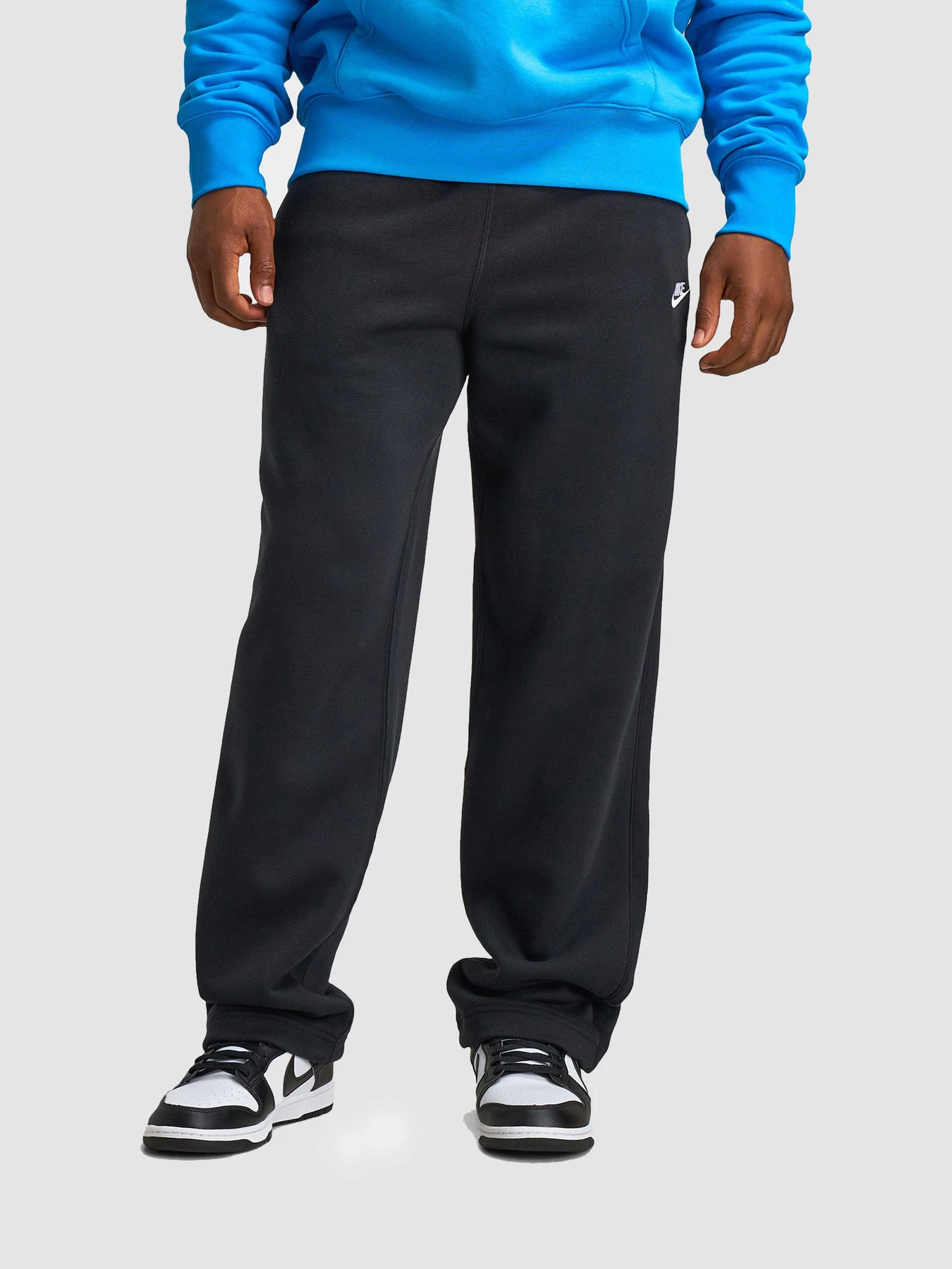 Брюки NIKE Club Fleece модель IF0488-010 Брюки NIKE Club Fleece модель IF0488-010 Фото