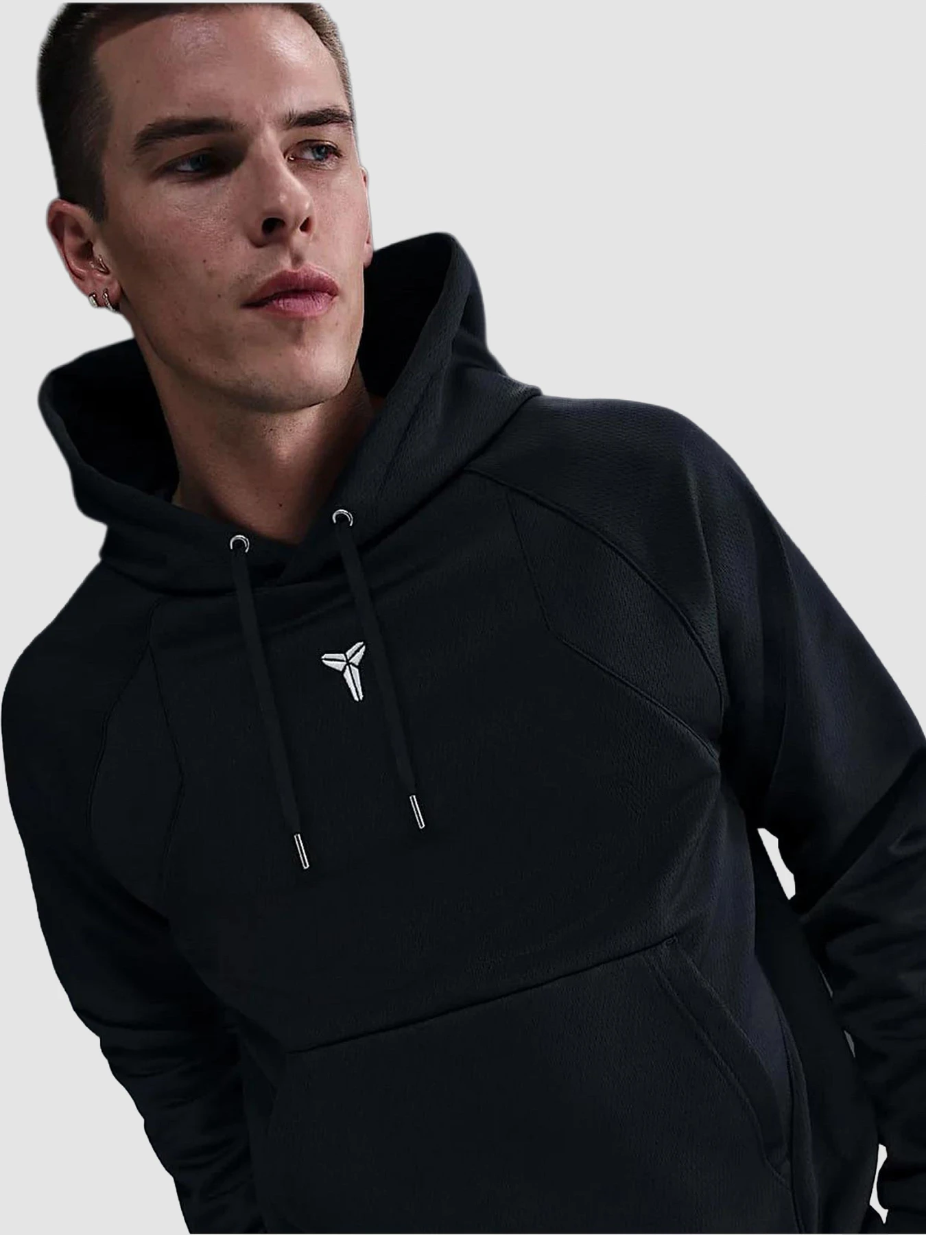 Худи и свитшоты NIKE Kobe Therma-Fit Pullover Hoodie модель HJ8109-010 Худи и свитшоты NIKE Kobe Therma-Fit Pullover Hoodie модель HJ8109-010 Фото