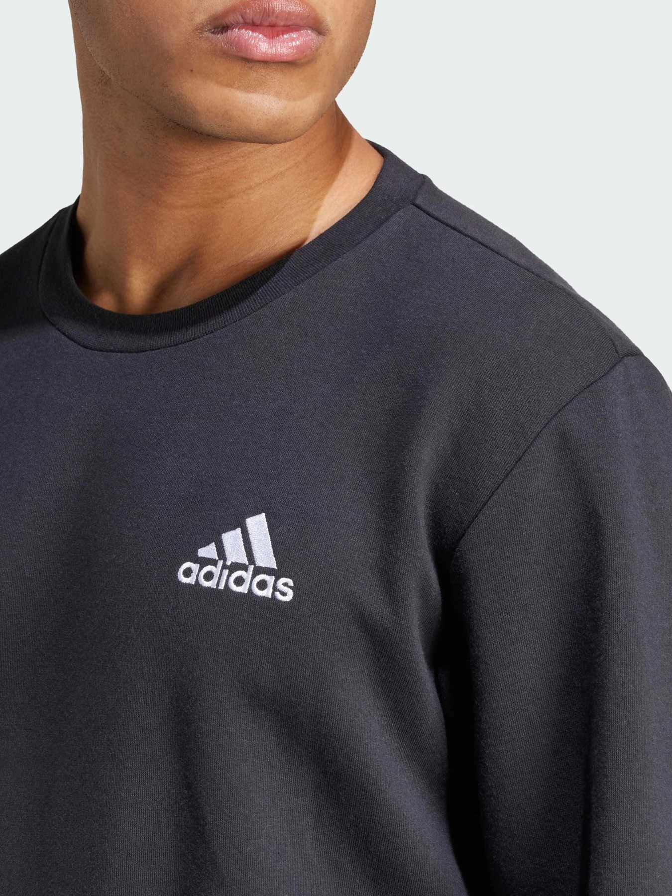 Худи и свитшоты Adidas модель GV5295 Худи и свитшоты Adidas модель GV5295 Фото
