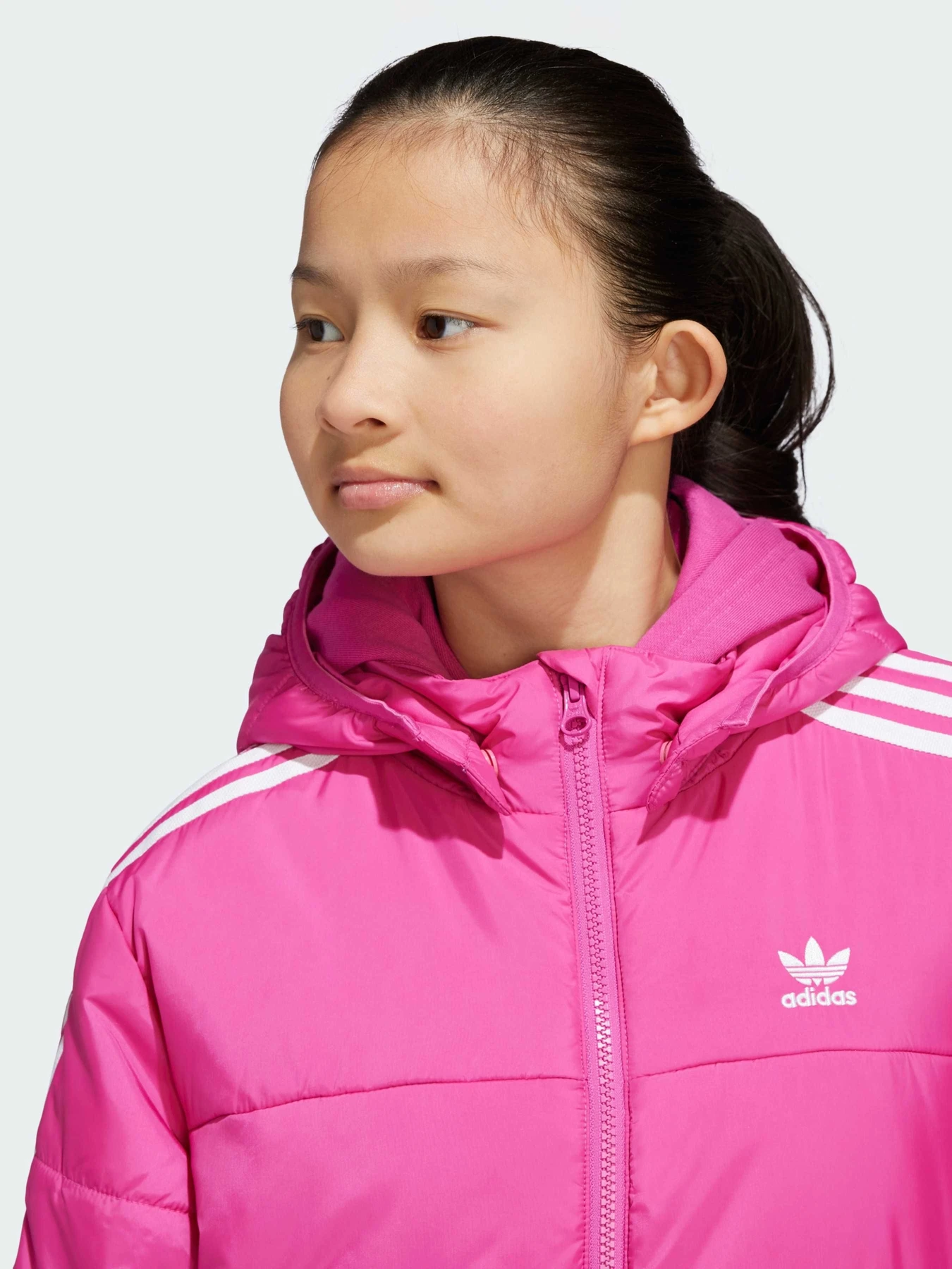 Куртки та дублянки Adidas Adicolor модель IY7496 Куртки та дублянки Adidas Adicolor модель IY7496 Фото