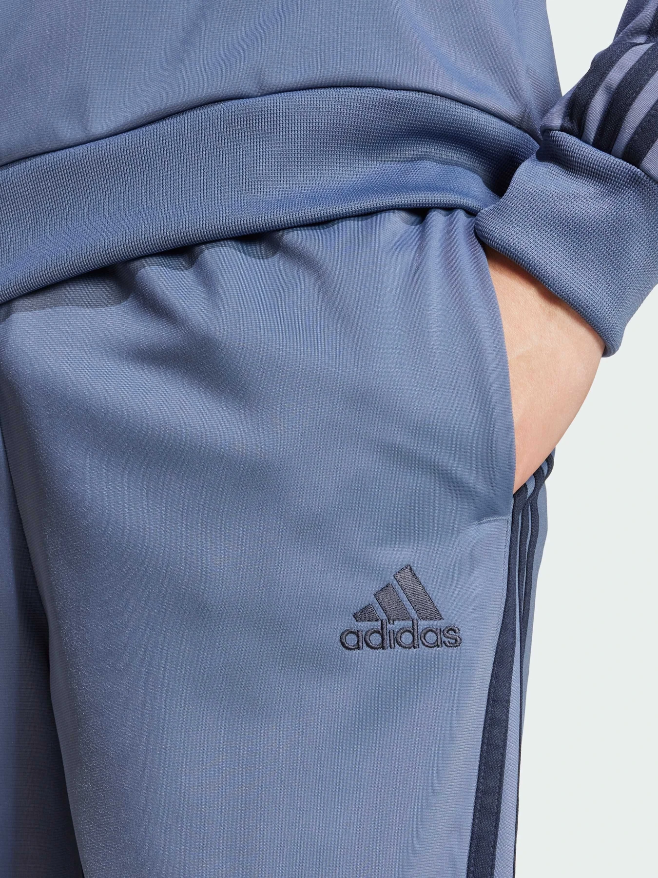 Костюми Adidas модель IY6652 Костюми Adidas модель IY6652 Фото
