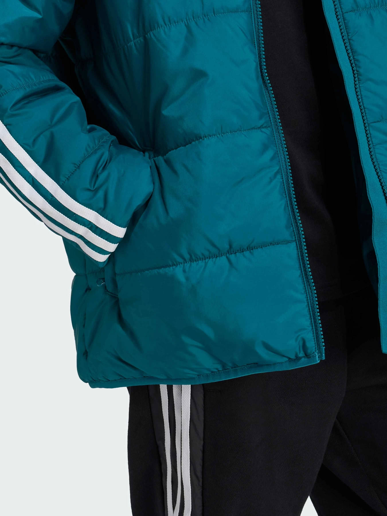 Куртки та дублянки Adidas Adicolor модель IY7495 Фото