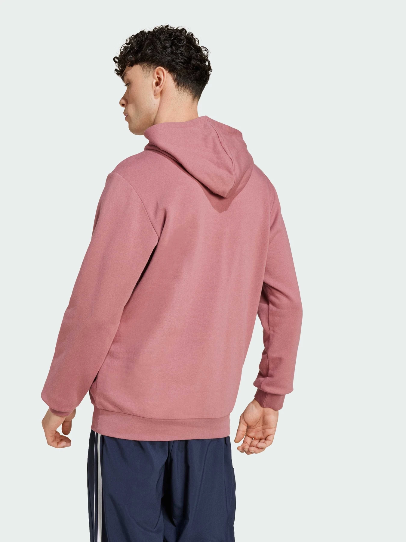 Худи и свитшоты Adidas модель IZ4756 Худи и свитшоты Adidas модель IZ4756 Фото