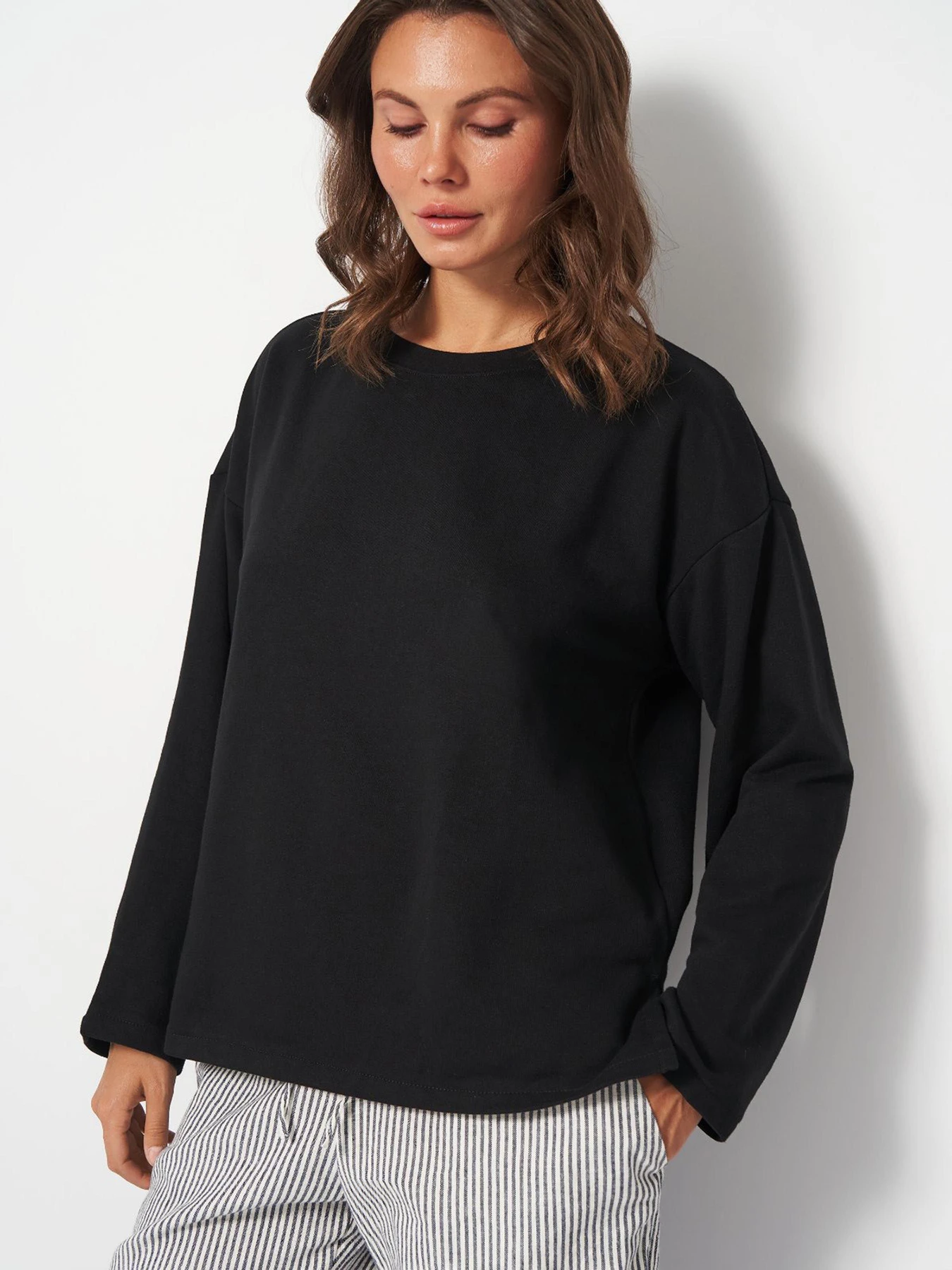 Худі та світшоти H&M модель 9381193wer_Черный Фото