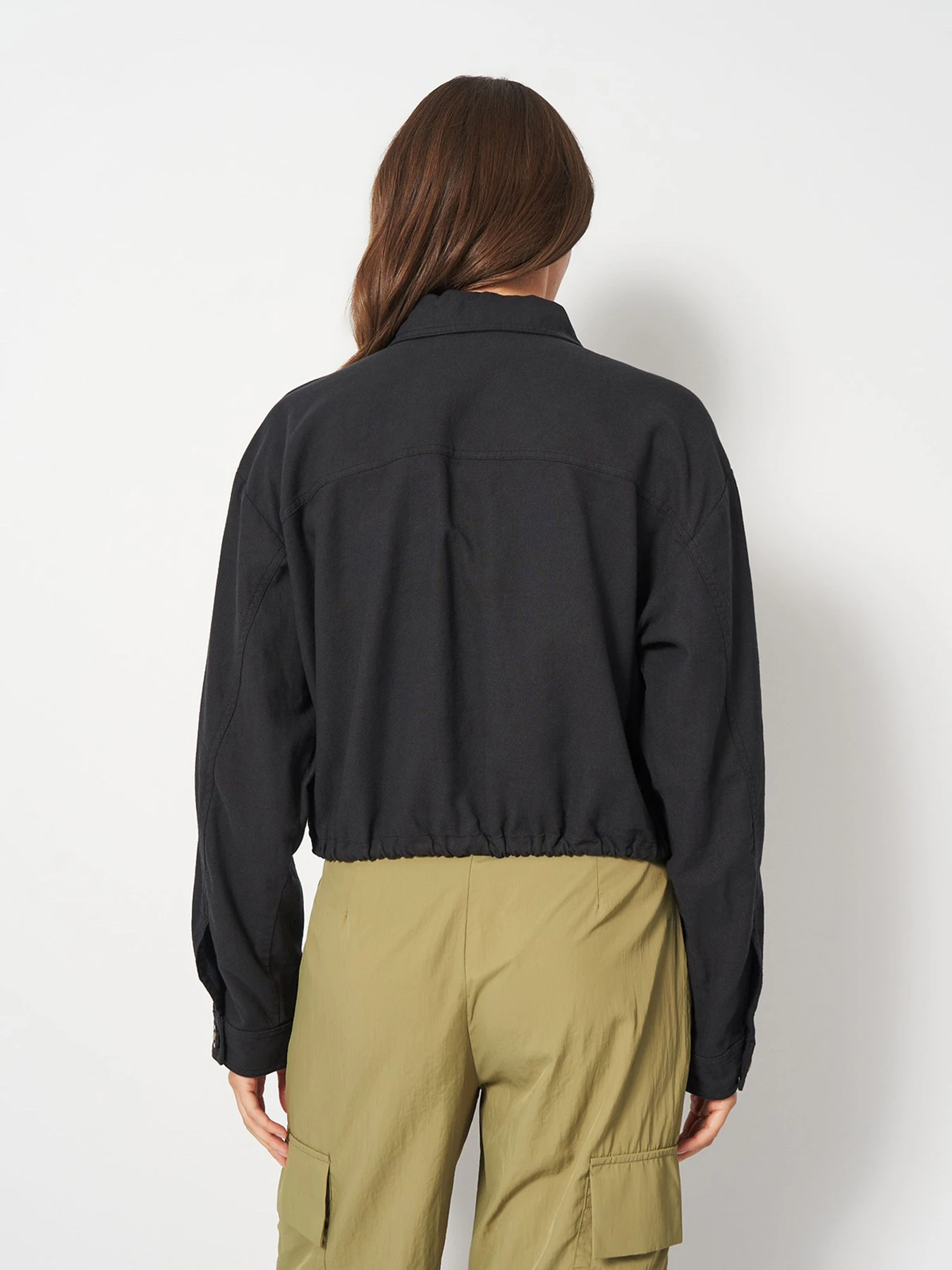 Куртки и дубленки H&M модель 2256451wer_Черный Фото