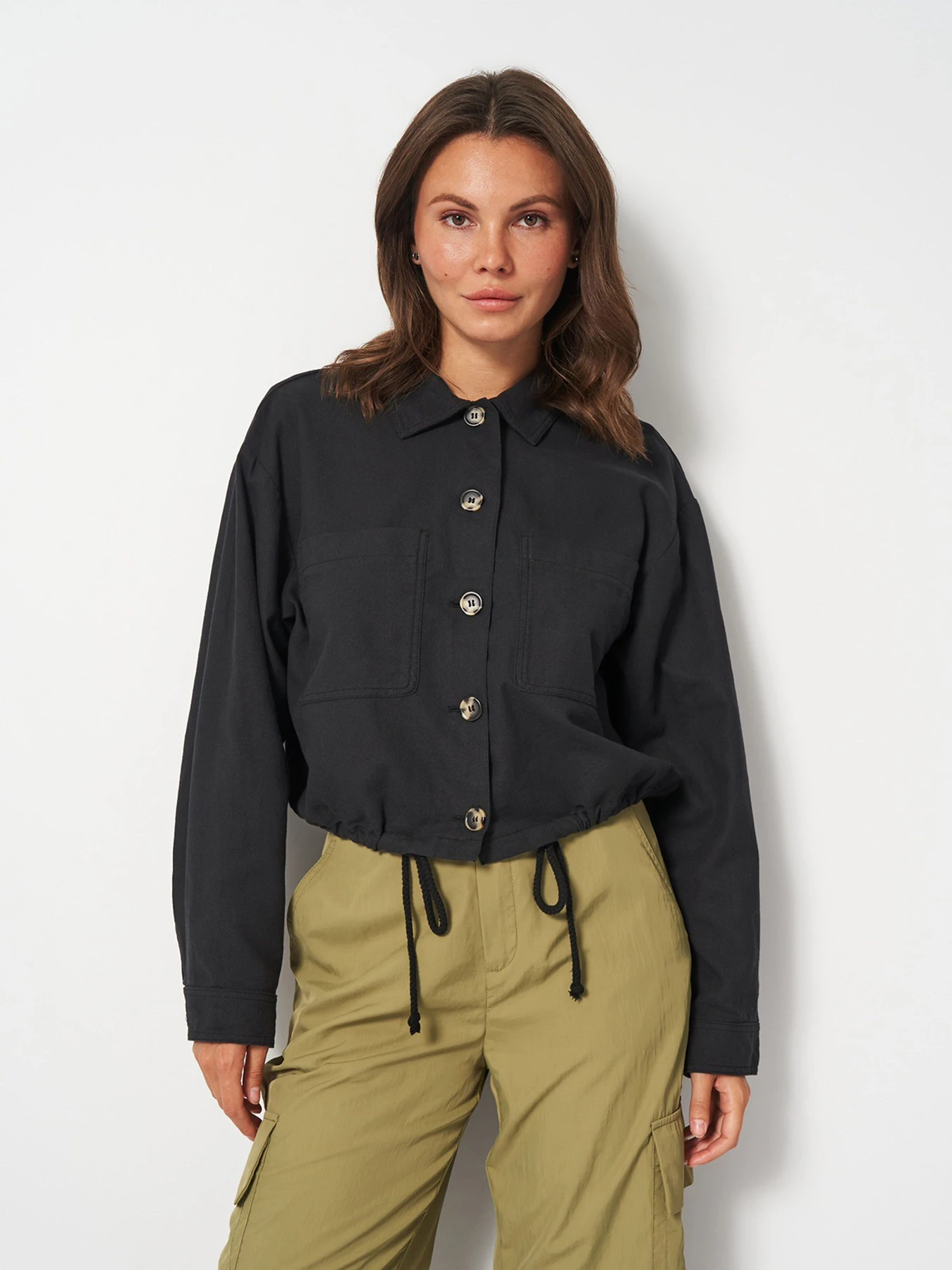 Куртки и дубленки H&M модель 2256451wer_Черный Фото