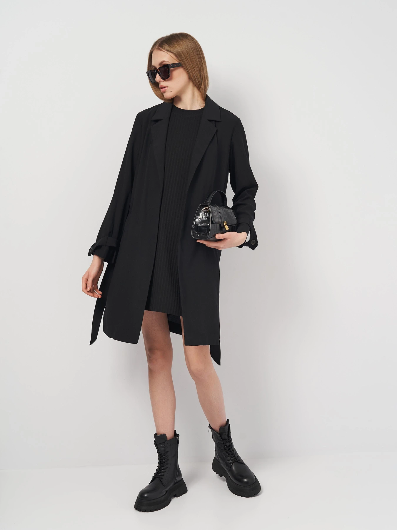 Пальта та плащі H&M модель 1114789arl_Черный Фото