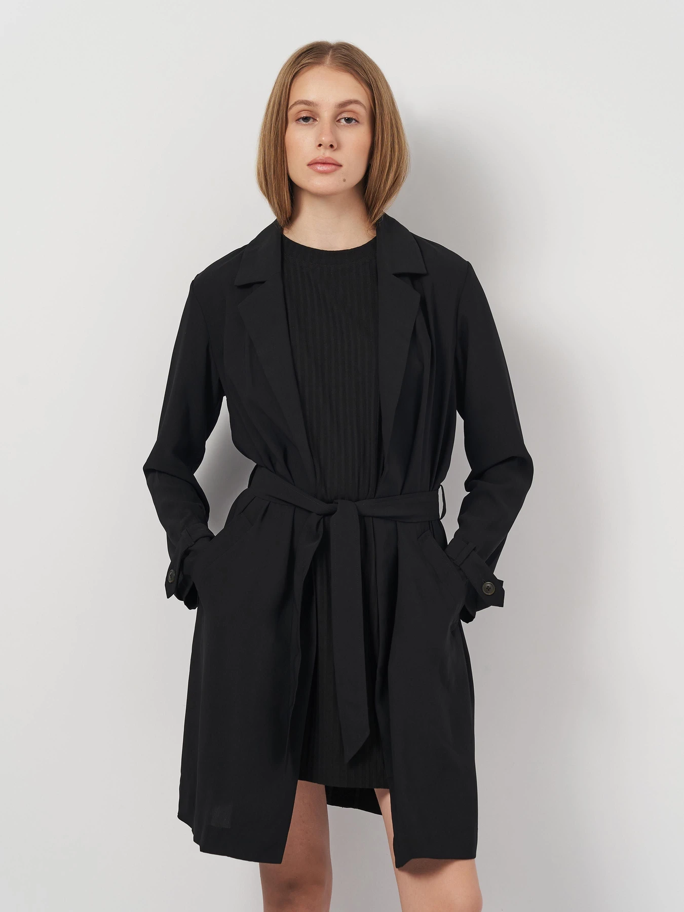 Пальта та плащі H&M модель 1114789arl_Черный Фото