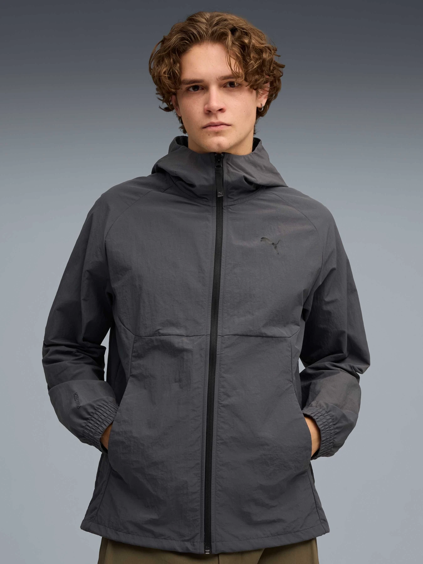 Куртки и дубленки PUMA Tech Woven Jacket модель 689096 Куртки и дубленки PUMA Tech Woven Jacket модель 689096 Фото