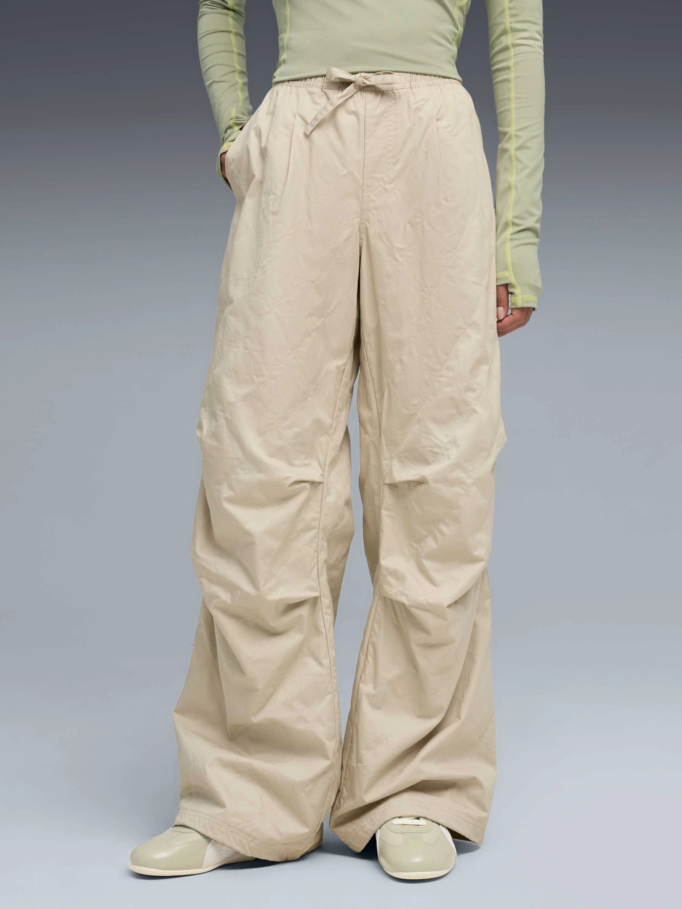 Штани PUMA Yona Parachute Pants модель 632323 Фото