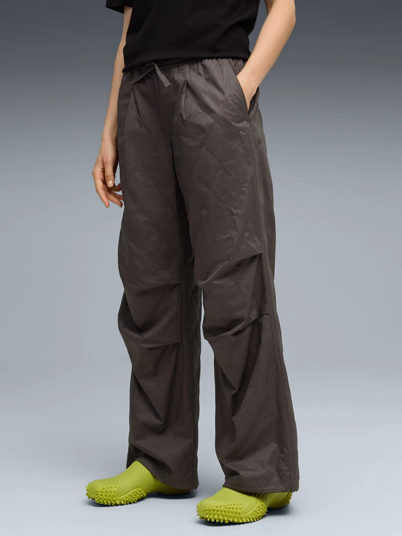 Брюки PUMA Yona Parachute Pants модель 632323 Брюки PUMA Yona Parachute Pants модель 632323 Фото