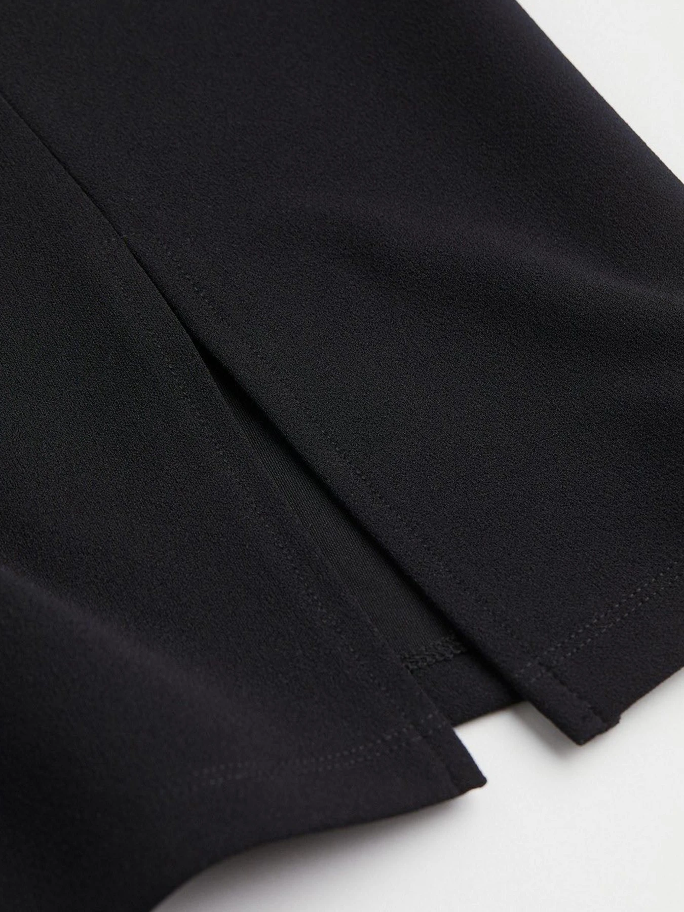 Платья H&M модель 1079414wer_Черный Фото