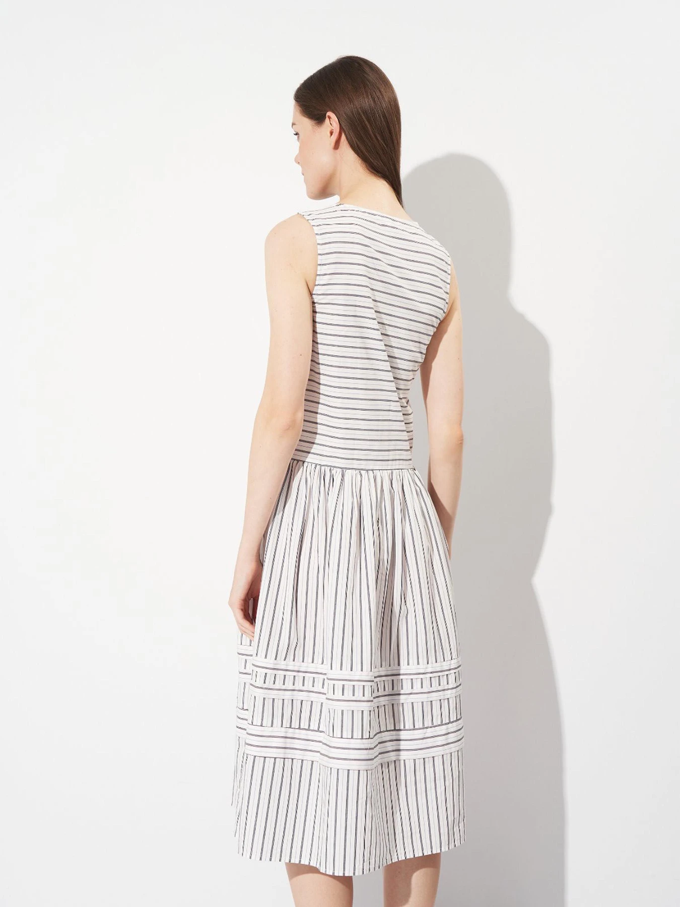 Платья H&M модель 1179568wer_Белый Фото