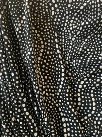 Платья H&M модель 2563983wer_Черно-белый Фото