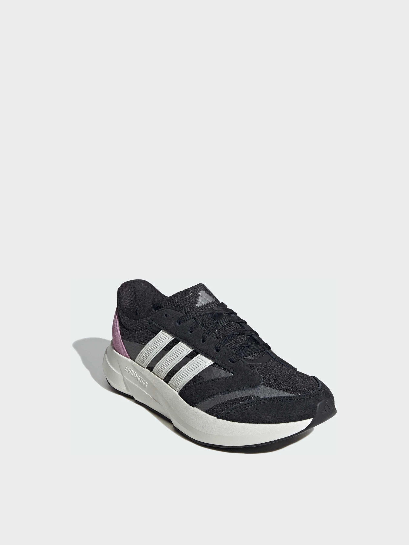 Кроссовки Adidas модель HP6972 Кроссовки Adidas модель HP6972 Фото