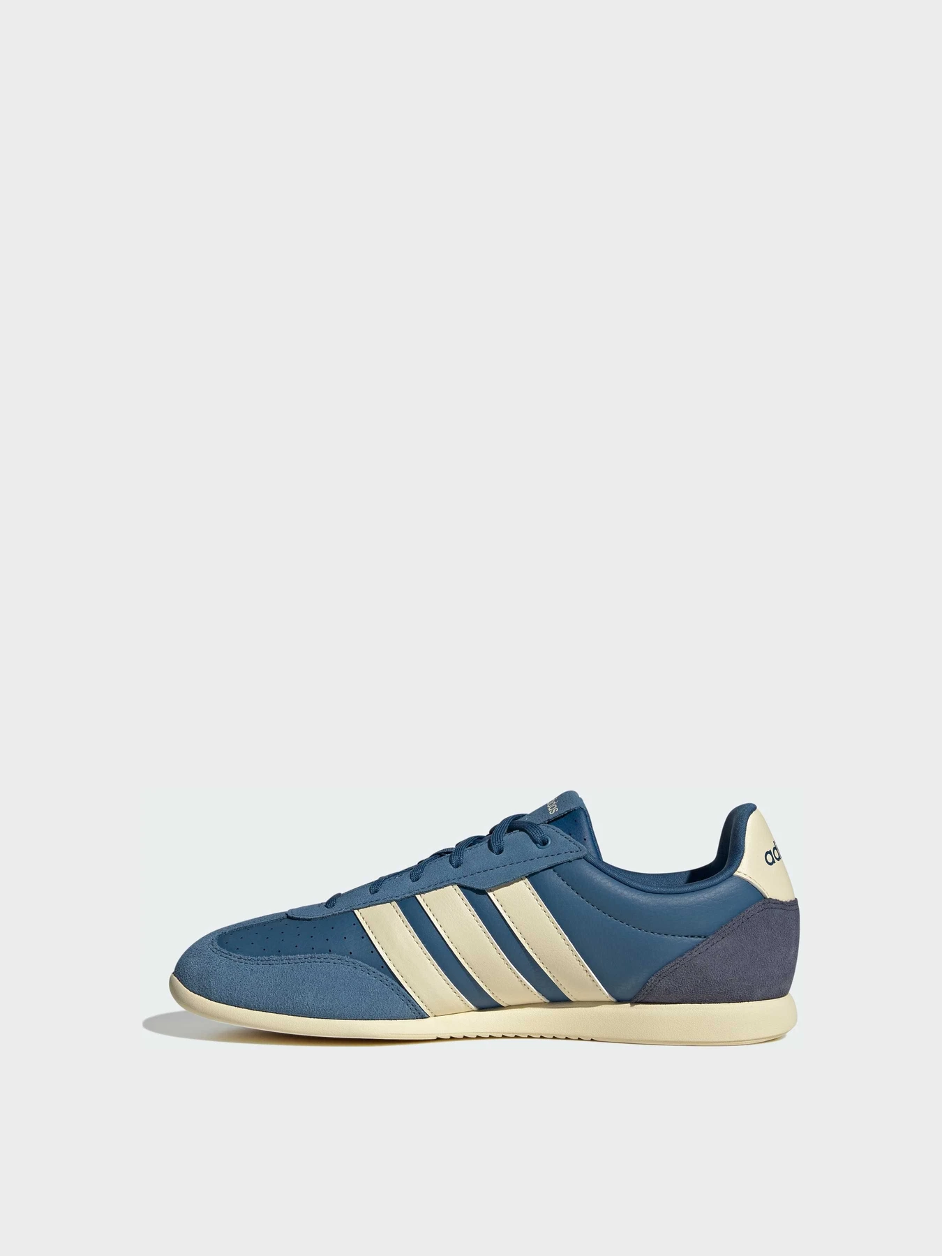 Кроссовки Adidas модель HQ7378 Кроссовки Adidas модель HQ7378 Фото
