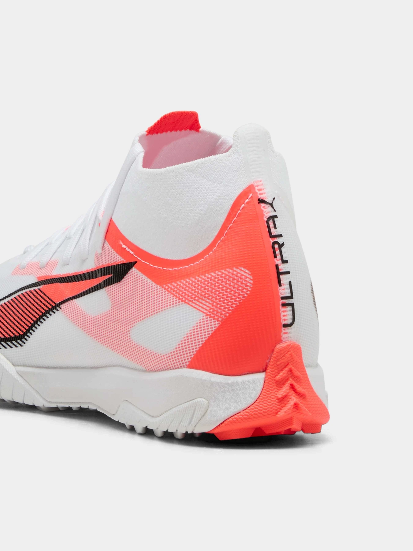 Кросівки PUMA Ultra 5 Match+ Tt модель 108357 Кросівки PUMA Ultra 5 Match+ Tt модель 108357 Фото