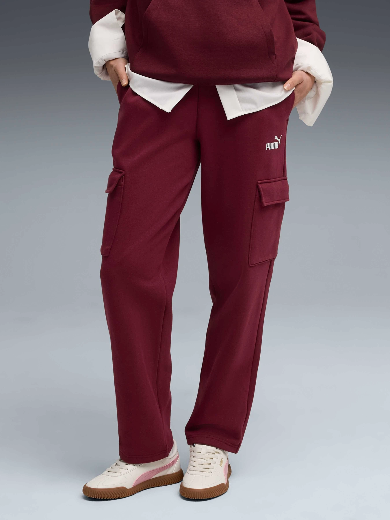 Штани PUMA Ess Comfort Cargo Pant Fl модель 690703 Штани PUMA Ess Comfort Cargo Pant Fl модель 690703 Фото